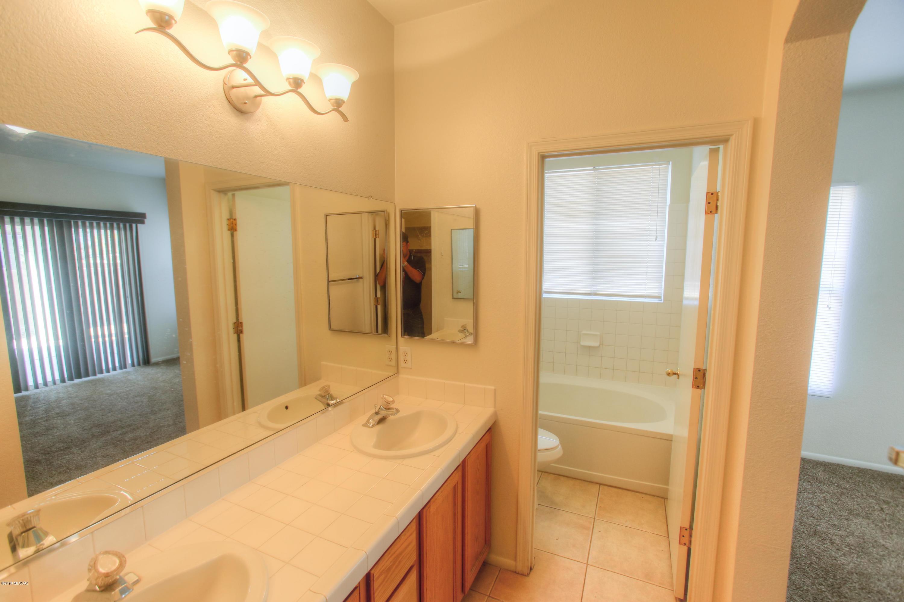 Silver Pass (1-276) - Residential Lease
