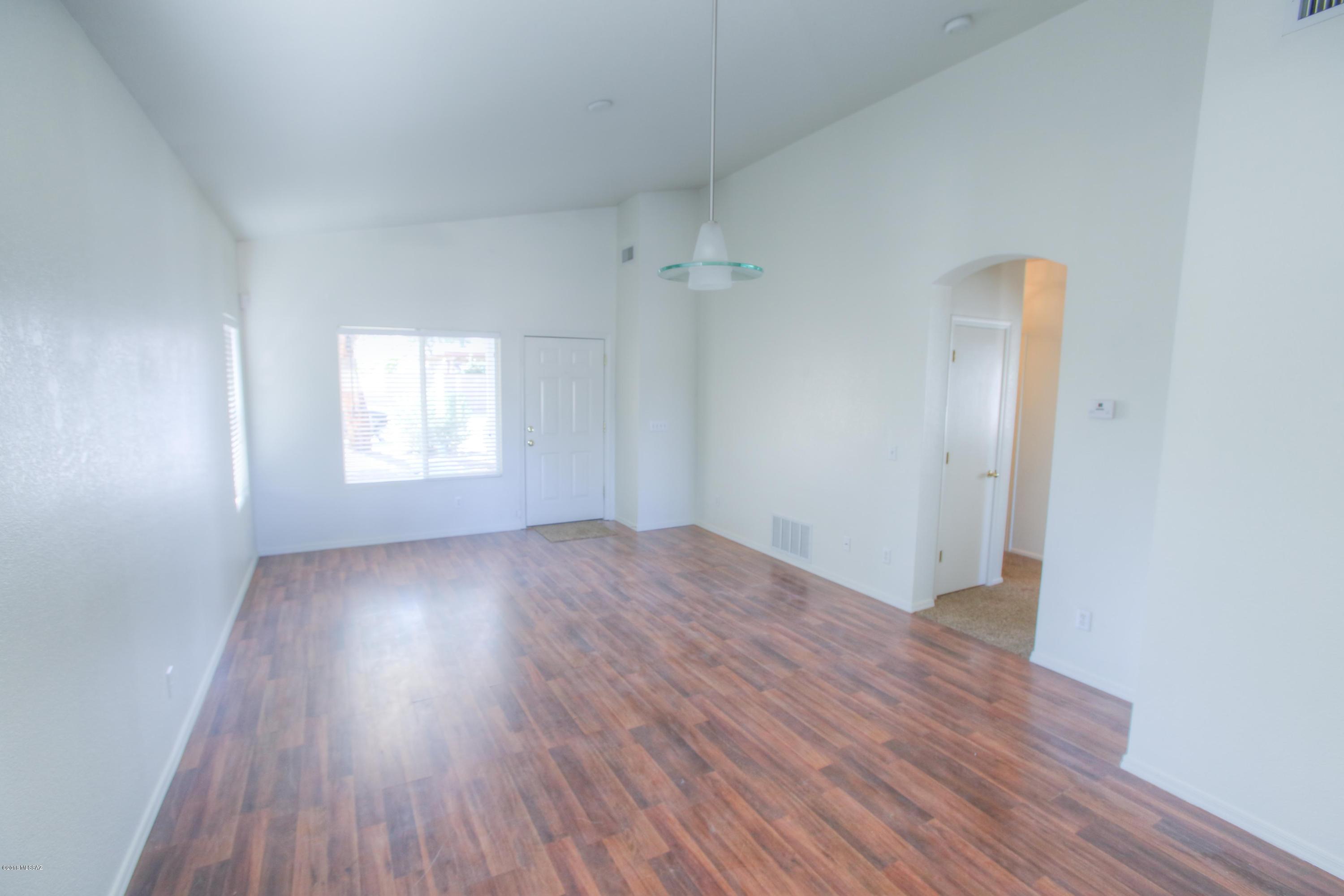 Silver Pass (1-276) - Residential Lease