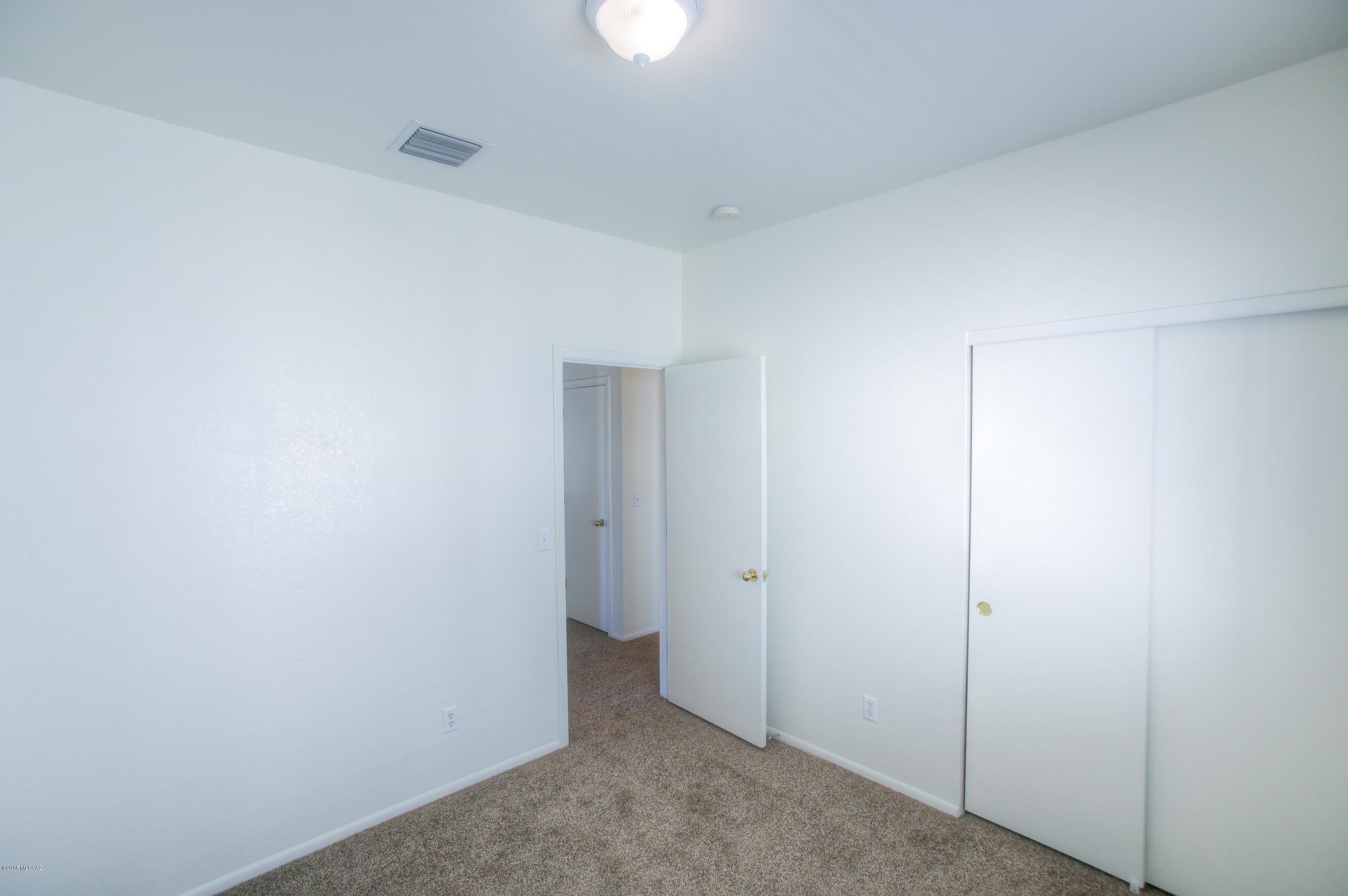 Silver Pass (1-276) - Residential Lease