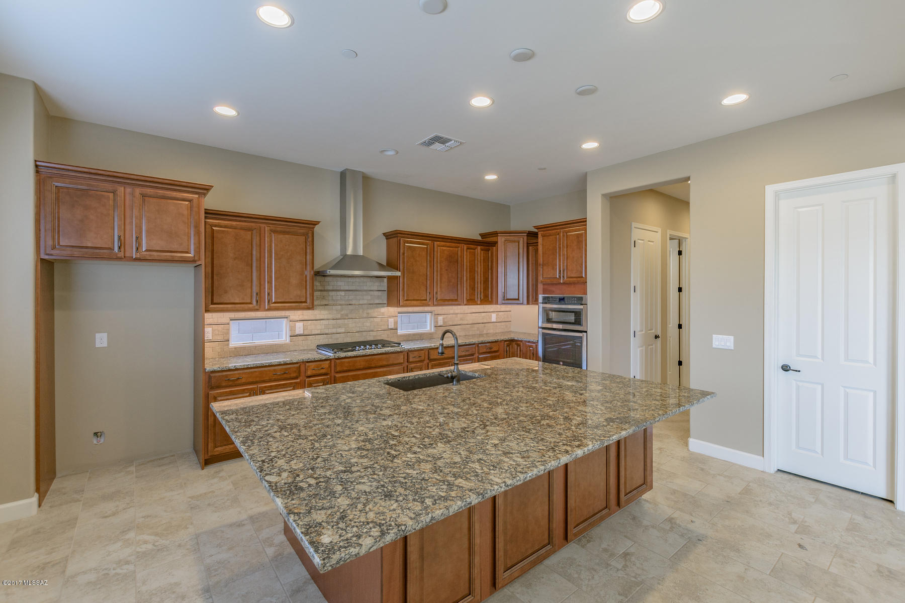 Golden Barrel Place At Dove Mountain SQ20141710079 - Residential