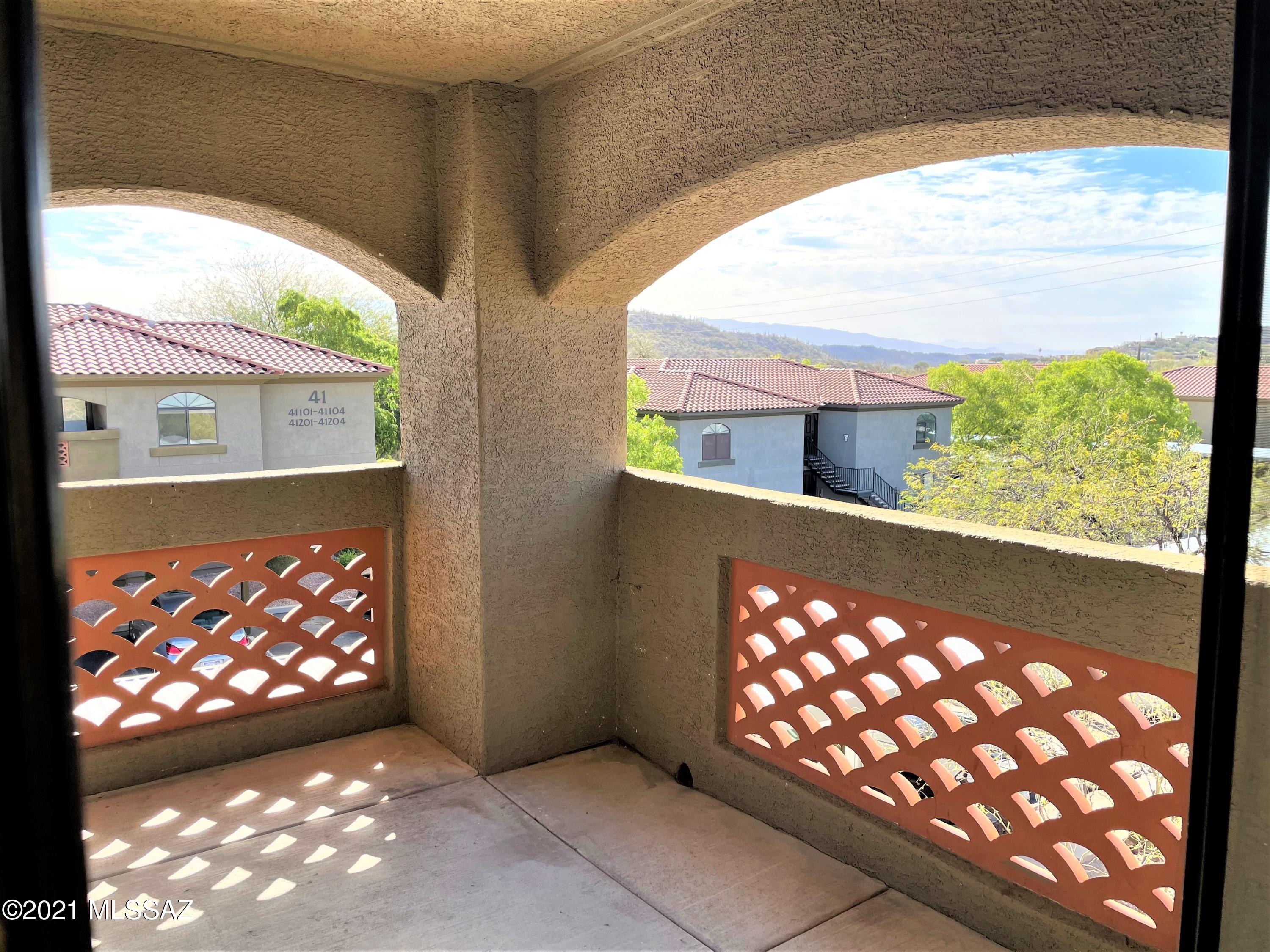 Veranda at Ventana Condominiums - Residential