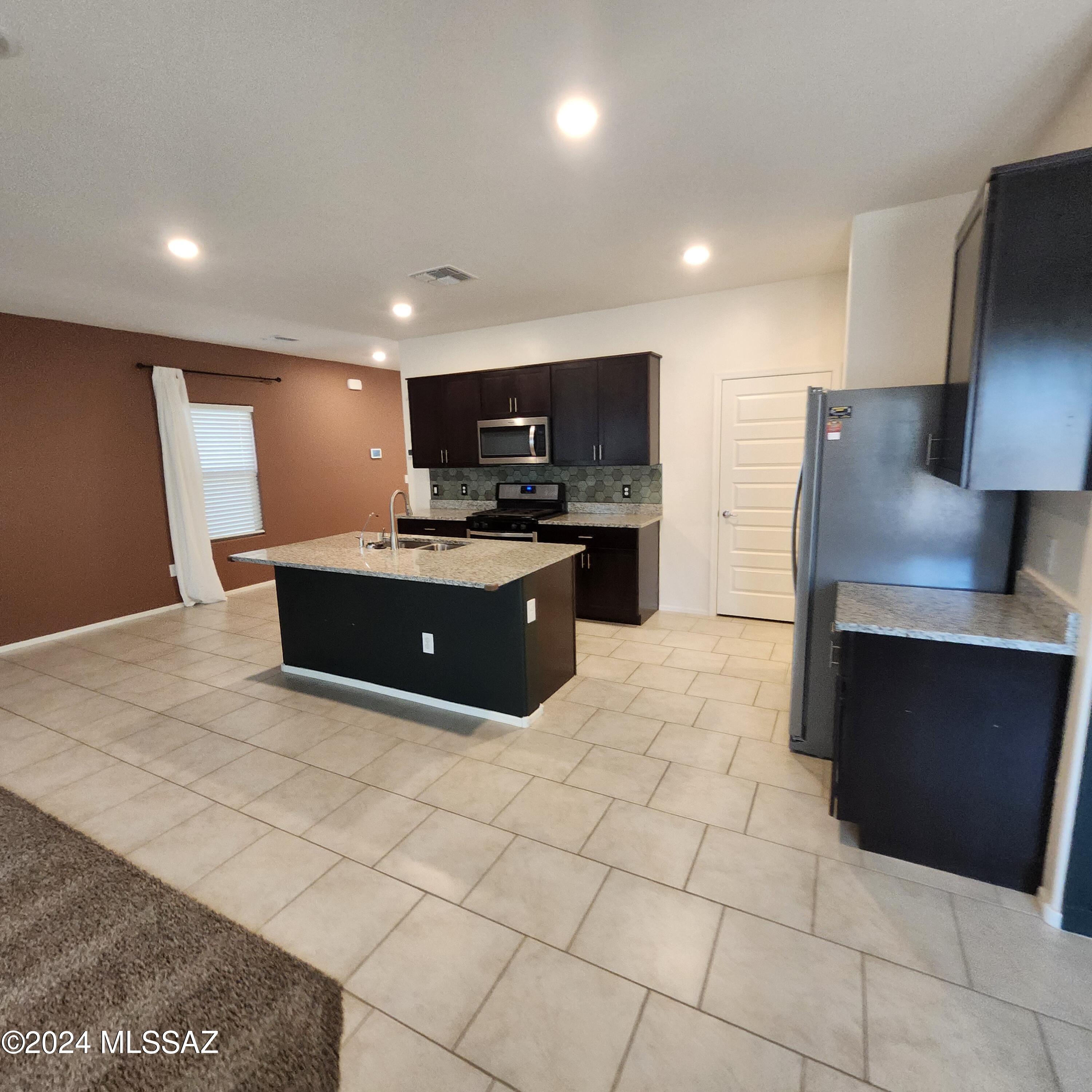 Tres Pueblos - Residential Lease