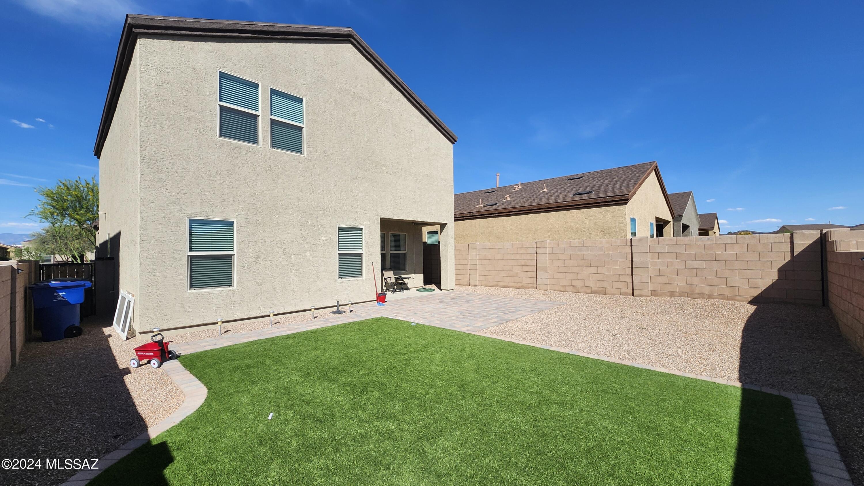 Tres Pueblos - Residential Lease