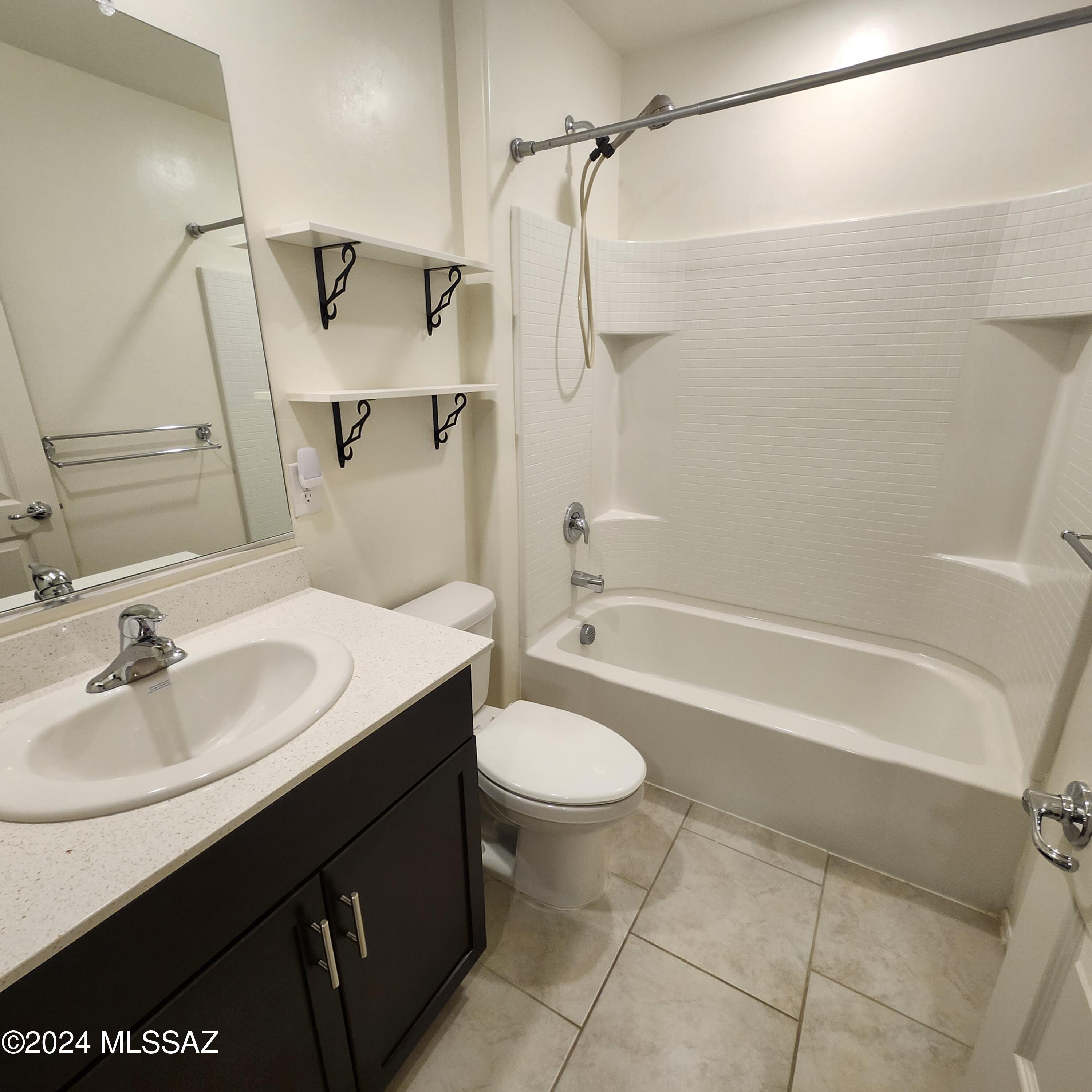 Tres Pueblos - Residential Lease