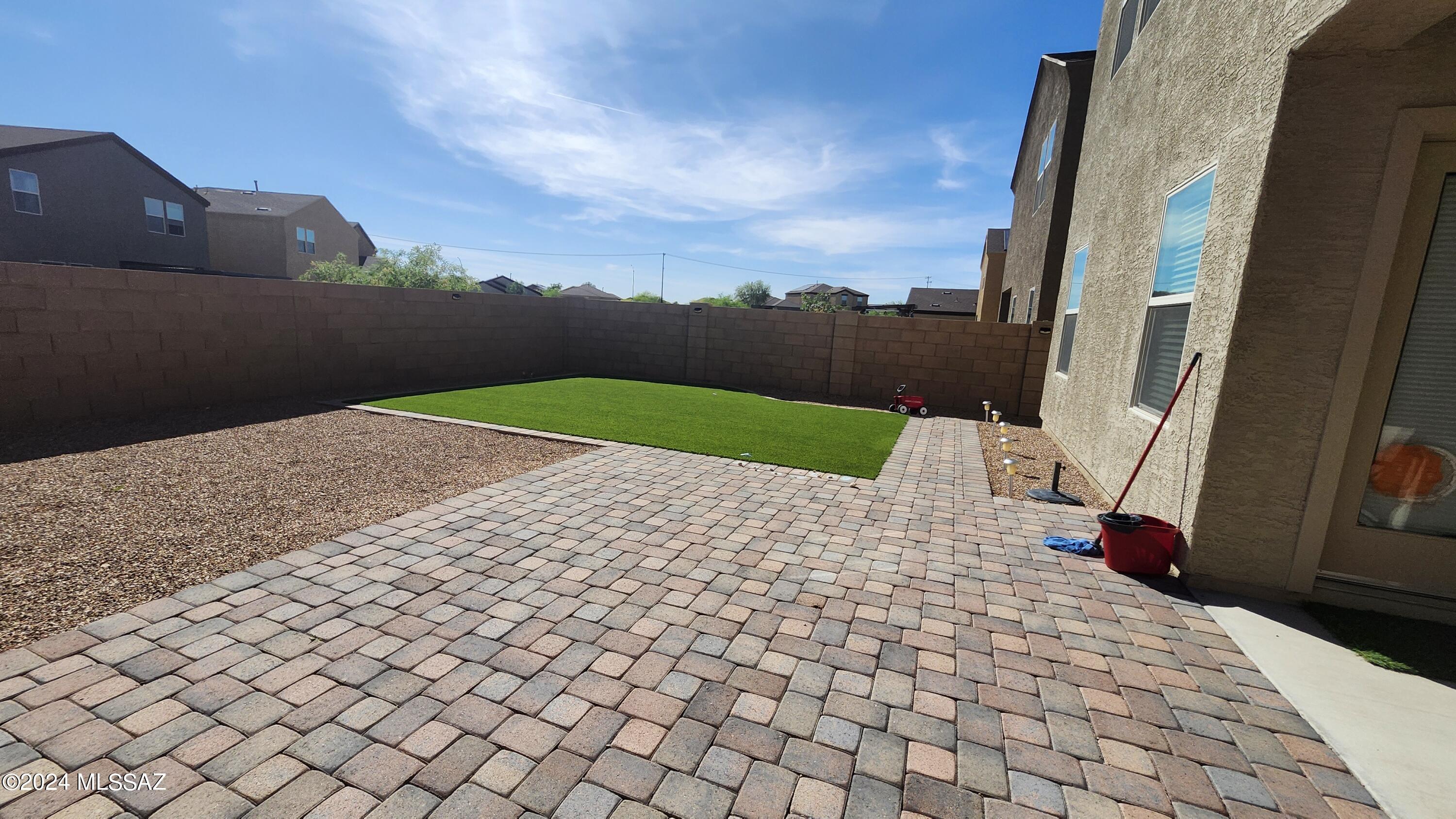 Tres Pueblos - Residential Lease