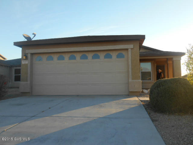 Here is that home you have been looking for. It has all New interior paint, New carpet, New dishwasher, New stove, New ceiling fans in bedrooms/living room and den.This will be the New Years present for you and your entire family! The rear yard is walled with a distant Mountain Views!
 Make this home the first on your home tour and end your search today!