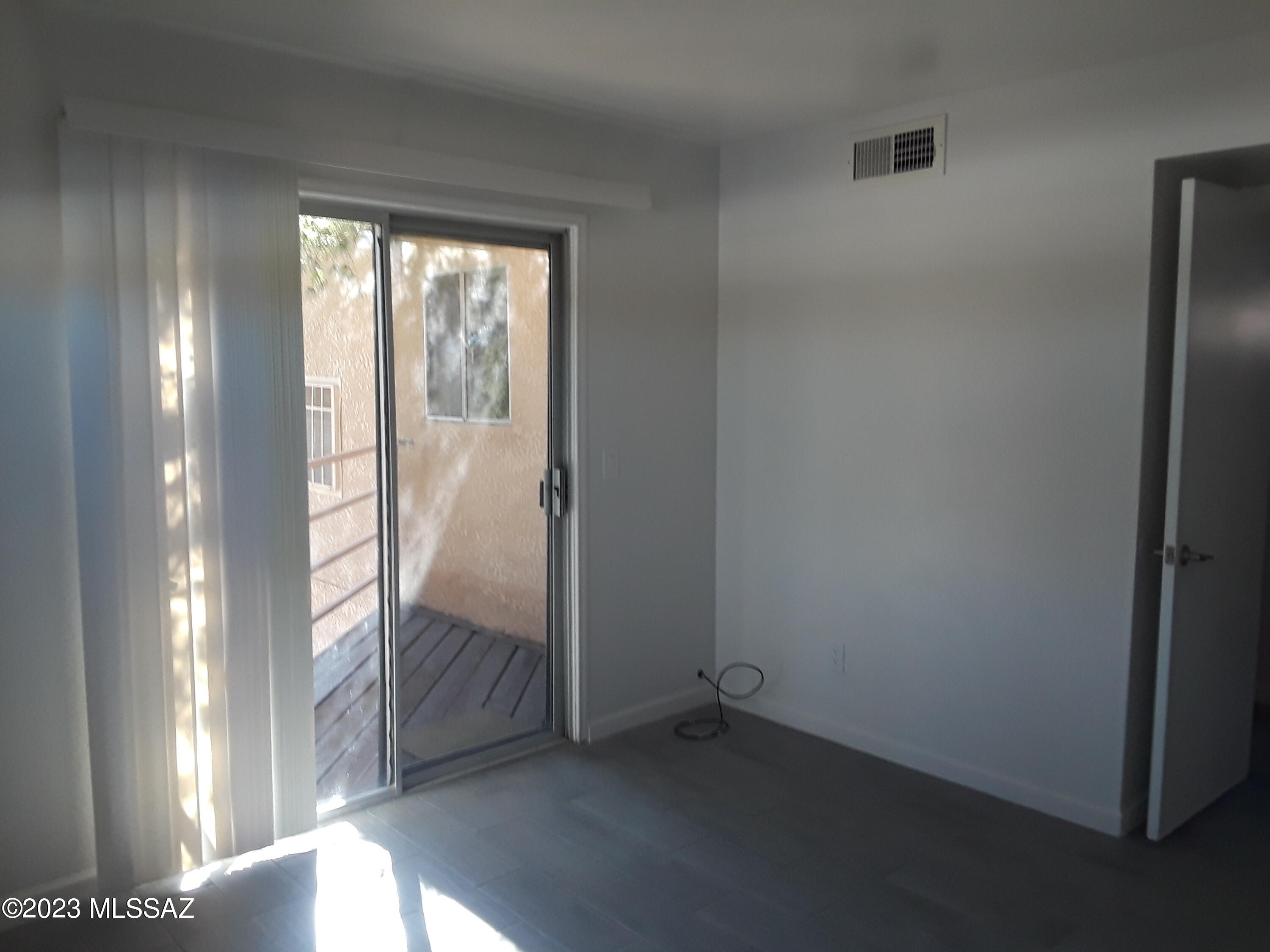 La Vida - Residential