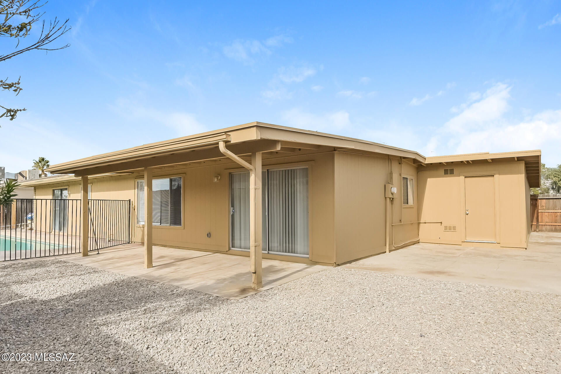 Solano Estates Unit 4 (1-98) - Residential Lease