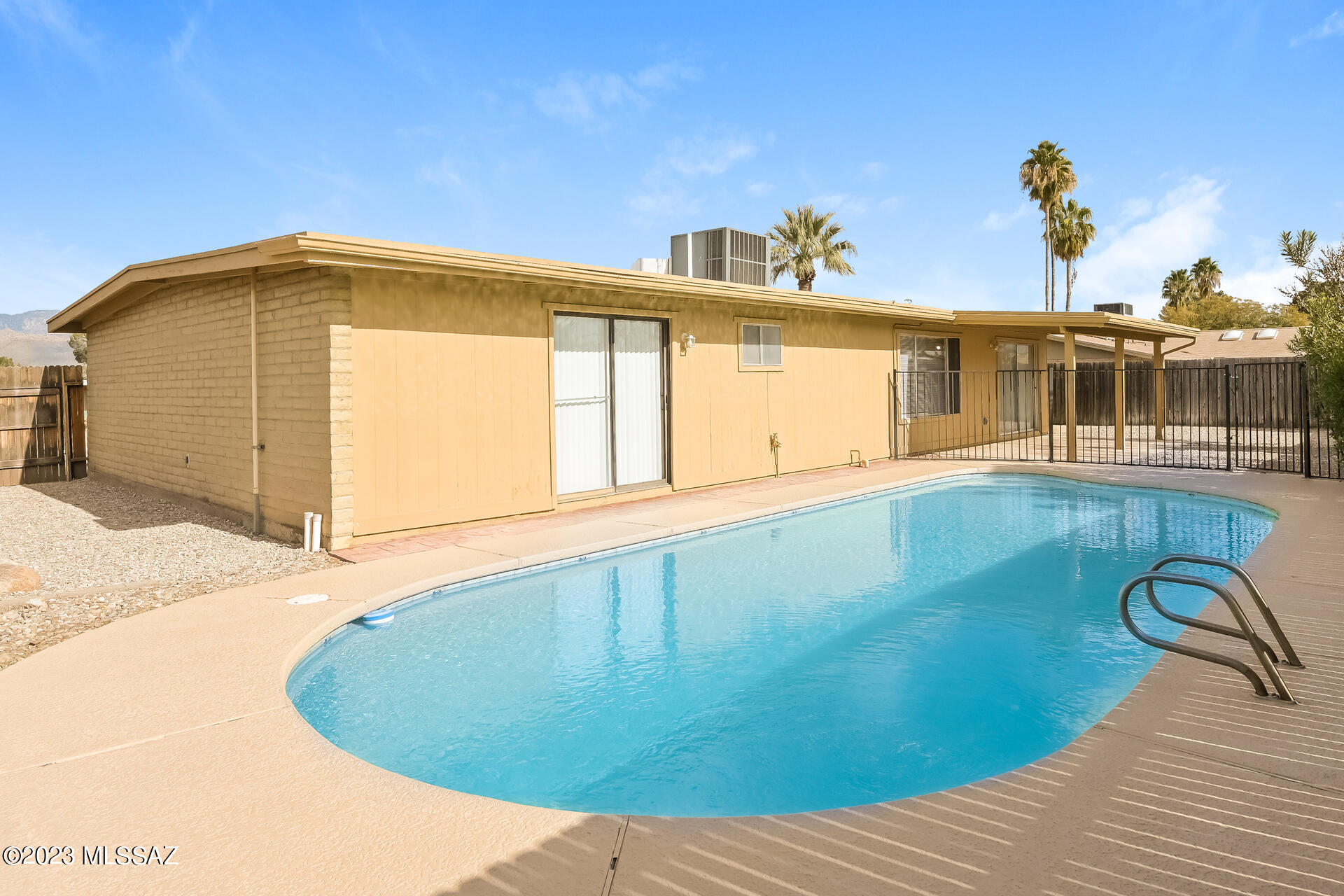 Solano Estates Unit 4 (1-98) - Residential Lease