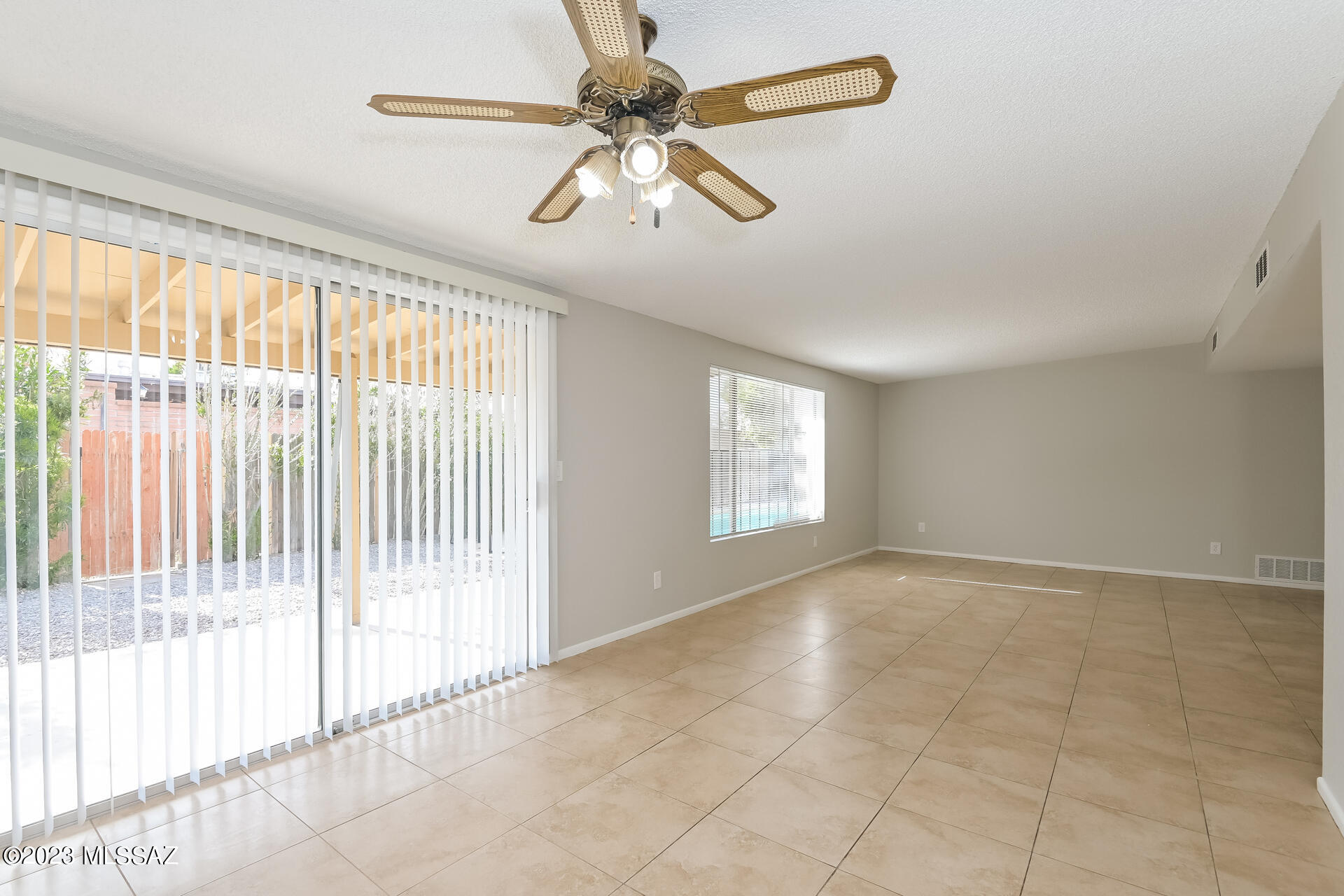 Solano Estates Unit 4 (1-98) - Residential Lease