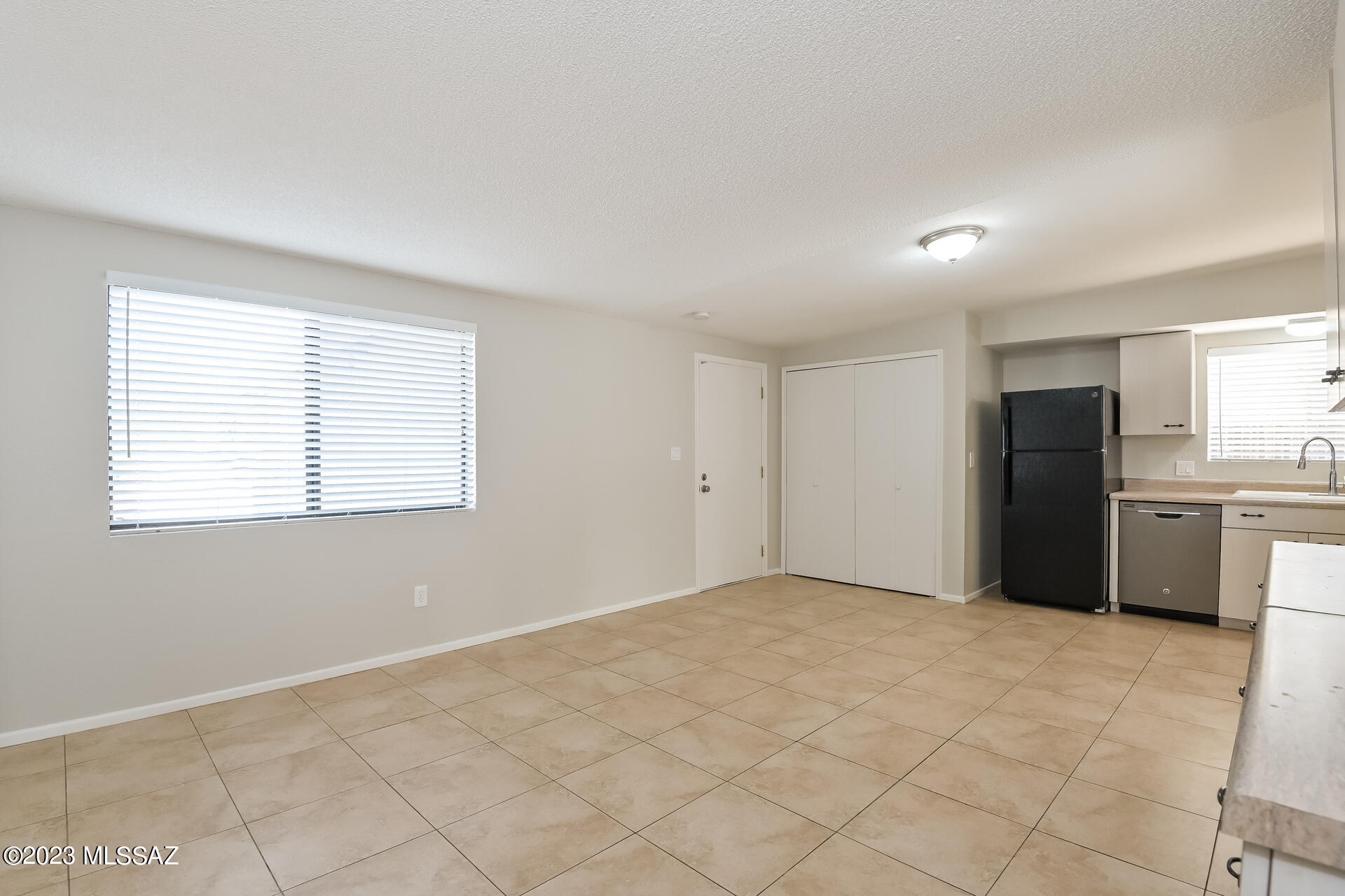 Solano Estates Unit 4 (1-98) - Residential Lease