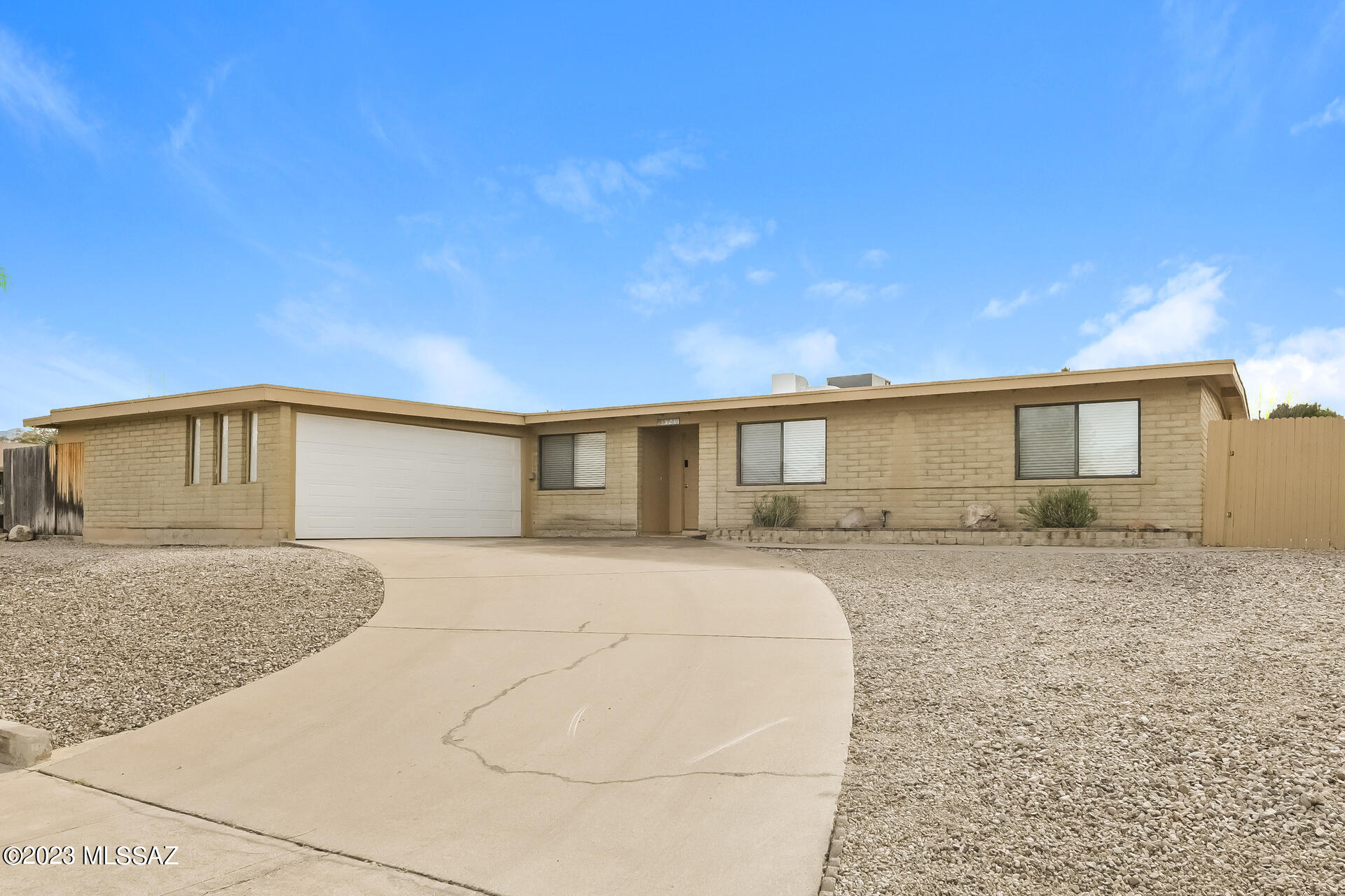 Solano Estates Unit 4 (1-98) - Residential Lease