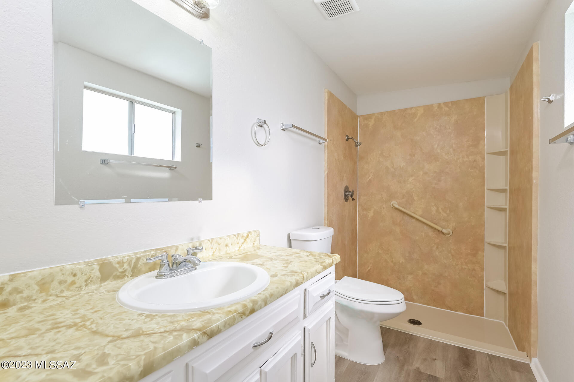 Solano Estates Unit 4 (1-98) - Residential Lease