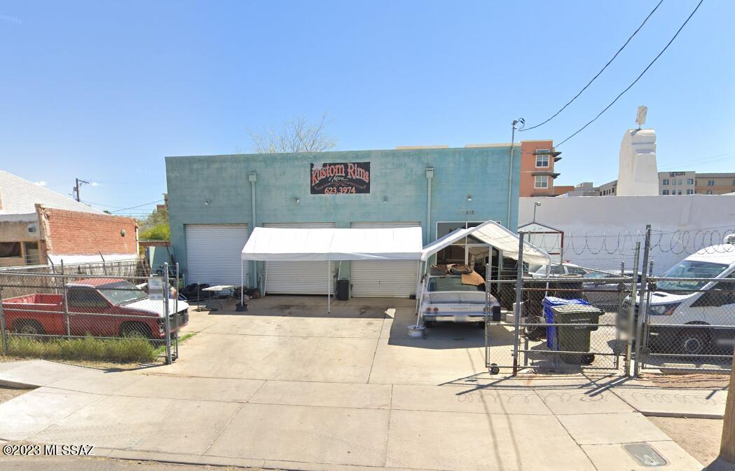 Opportunity to join in on the thriving 6th Avenue re-development projects. This 1,116 SF C-3 zoned property is available for re-development (see Corner 66, Corbett's, Union on 6th) or for a turnkey automotive owner-user (3 bays, 1 lift, separate office, and room for additional parking). 6th Avenue includes a vibrant mix of retail, food service, personal service as well as corporate headquarters for large companies. Property is within a 1 mile radius of 4th Avenue, the Modern Streetcar, U of A and Downtown.