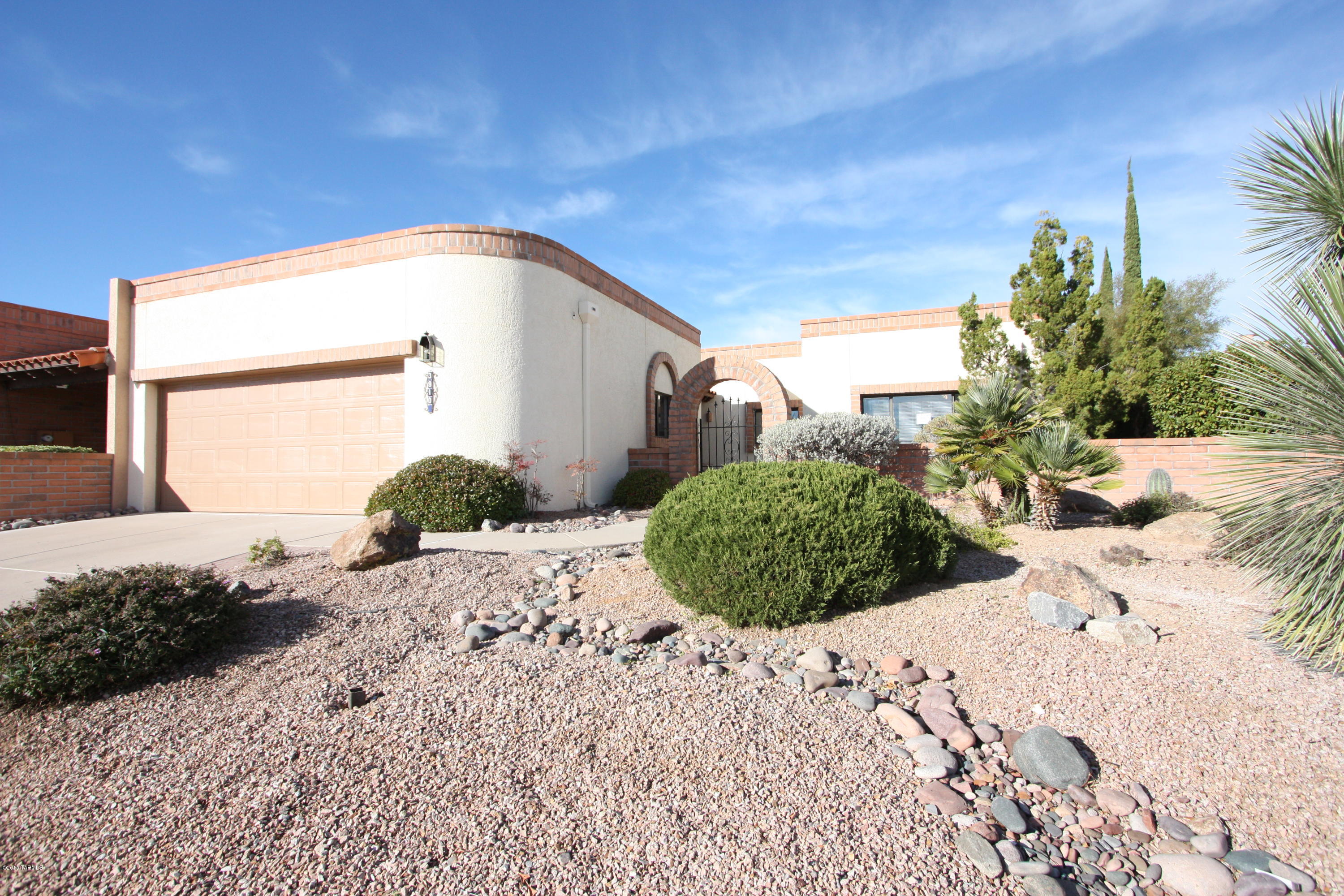 Beautifully updated townhome in attractive Green Valley adult community.