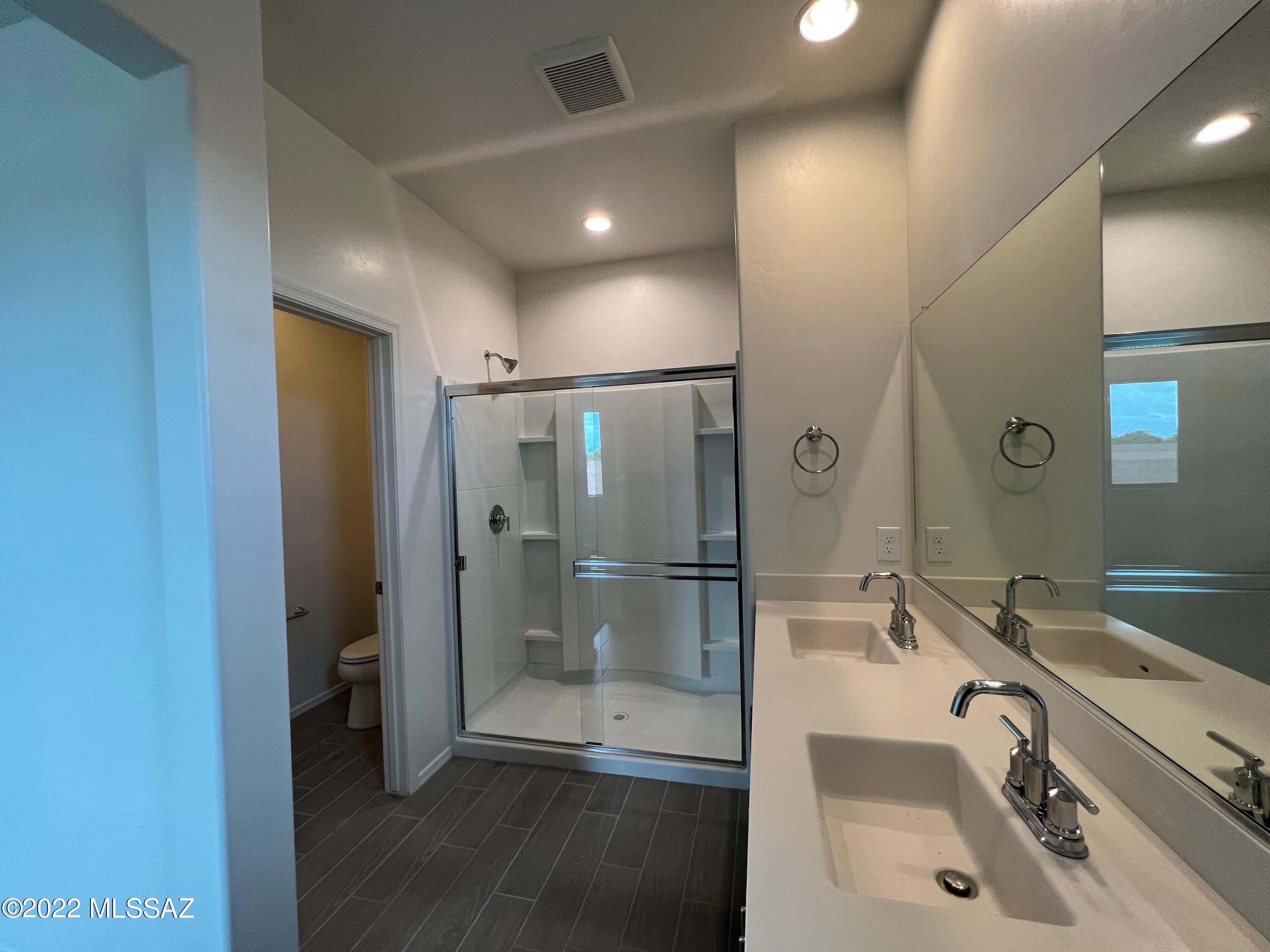 AVAILABLE NOW!  
All Atlas Real Estate residents are enrolled in the Resident Benefits Package (RBP) Which includes - air filter delivery, Package cost to resident is $29.99 per month. ($30.00 one time set up fee at move-in). More details upon application. Renters Insurance: Renters insurance is required. 
Pet Policy: (Pet screening application required) Pets accepted! (2) total are allowed. $300 one time pet fee (per pet) is due at the time of move in. As low as $30 monthly pet rent (per pet).