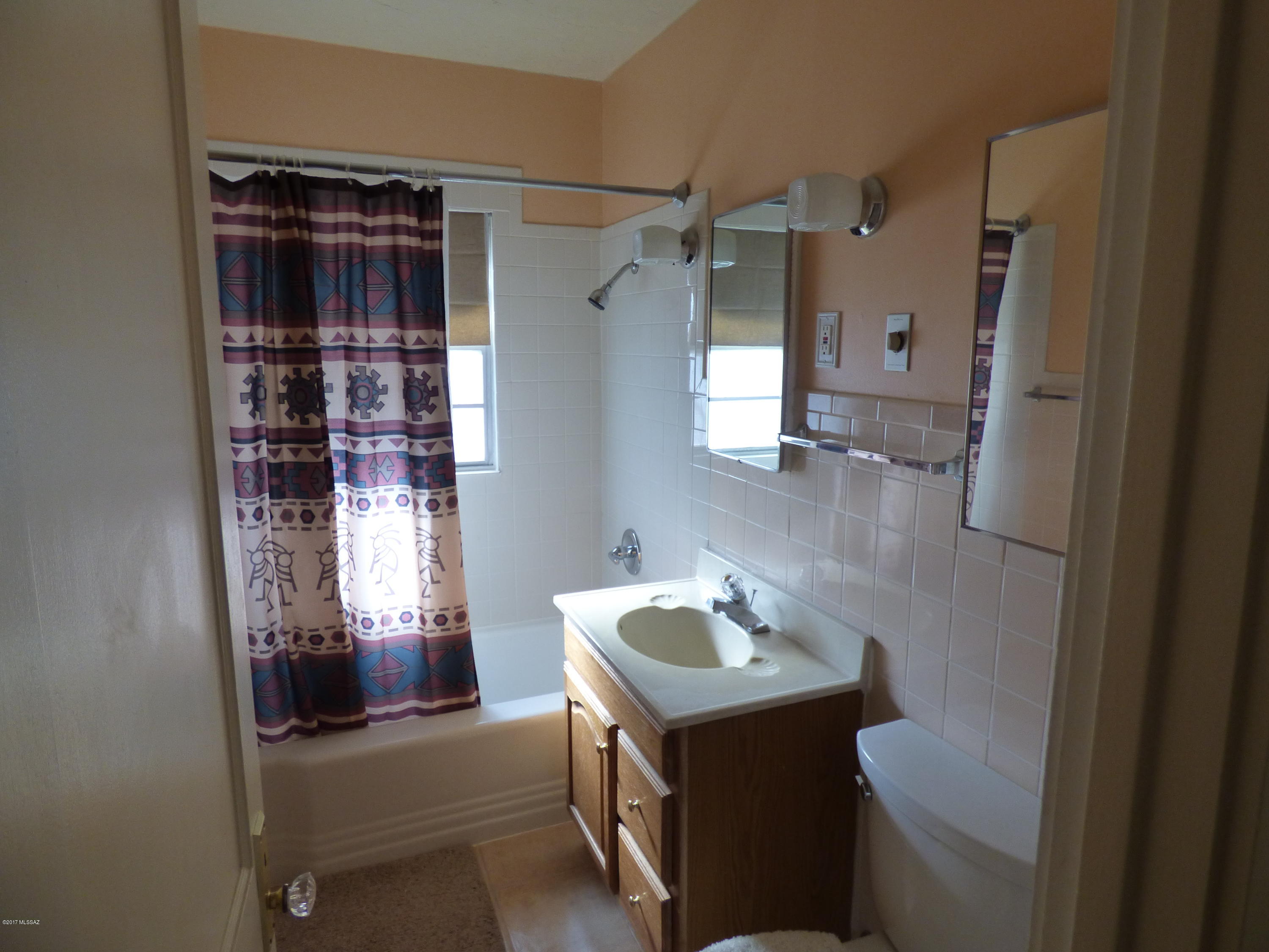 New Tucson Unit NO. 1 (1-127) - Residential Lease