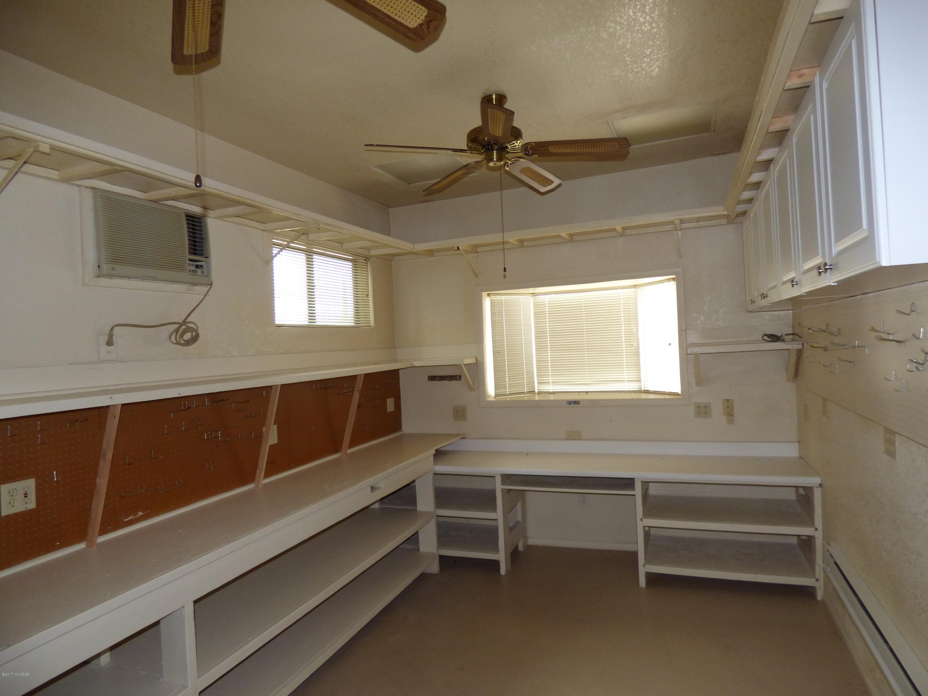 New Tucson Unit NO. 1 (1-127) - Residential Lease