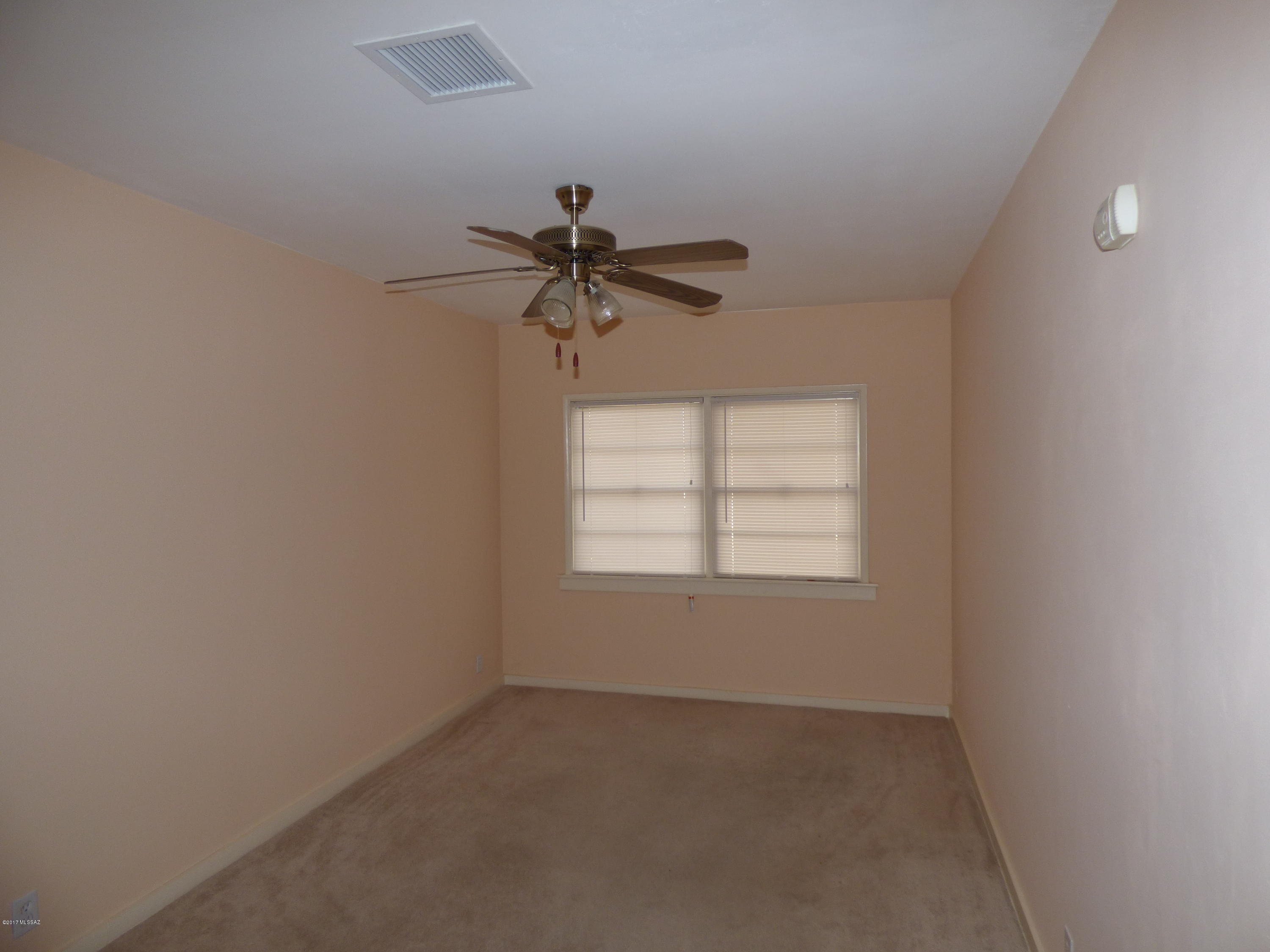 New Tucson Unit NO. 1 (1-127) - Residential Lease