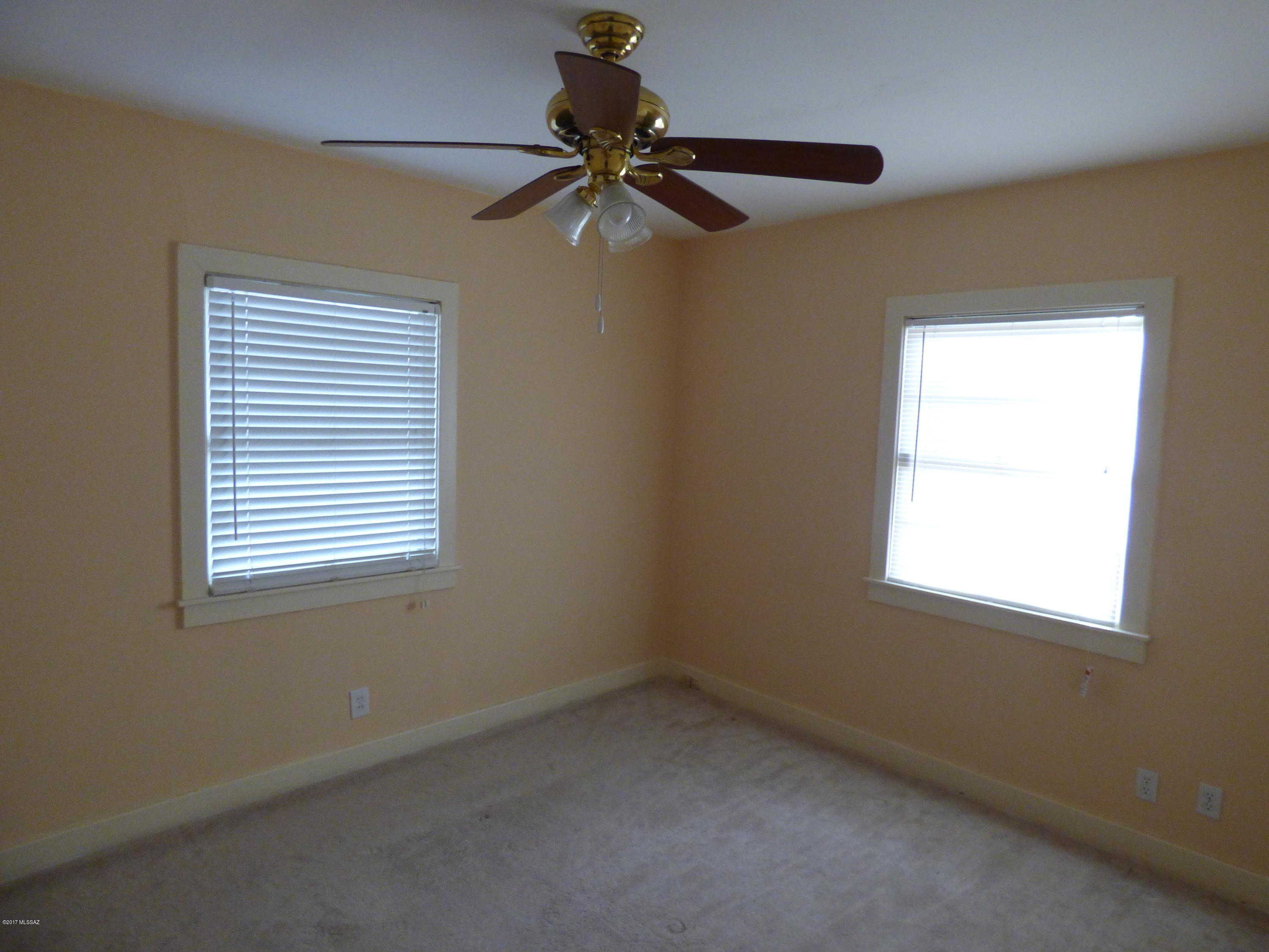 New Tucson Unit NO. 1 (1-127) - Residential Lease