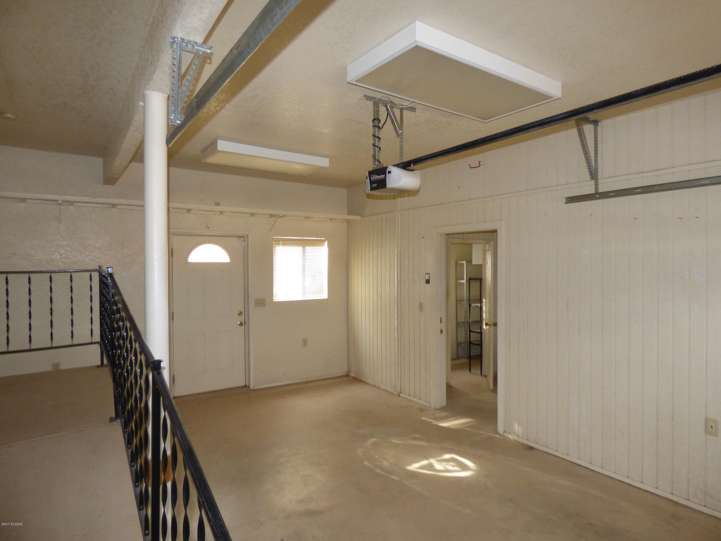 New Tucson Unit NO. 1 (1-127) - Residential Lease