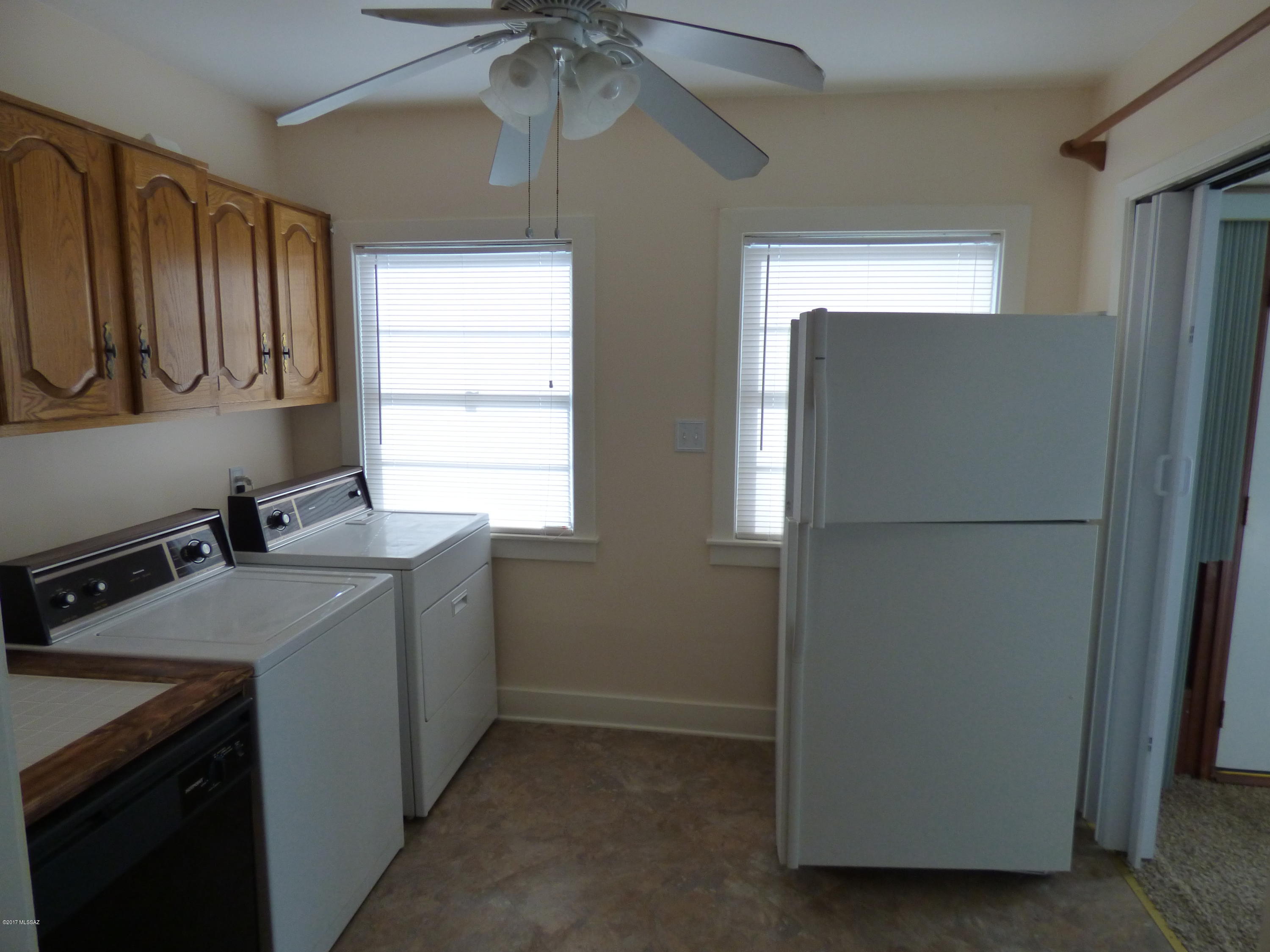 New Tucson Unit NO. 1 (1-127) - Residential Lease