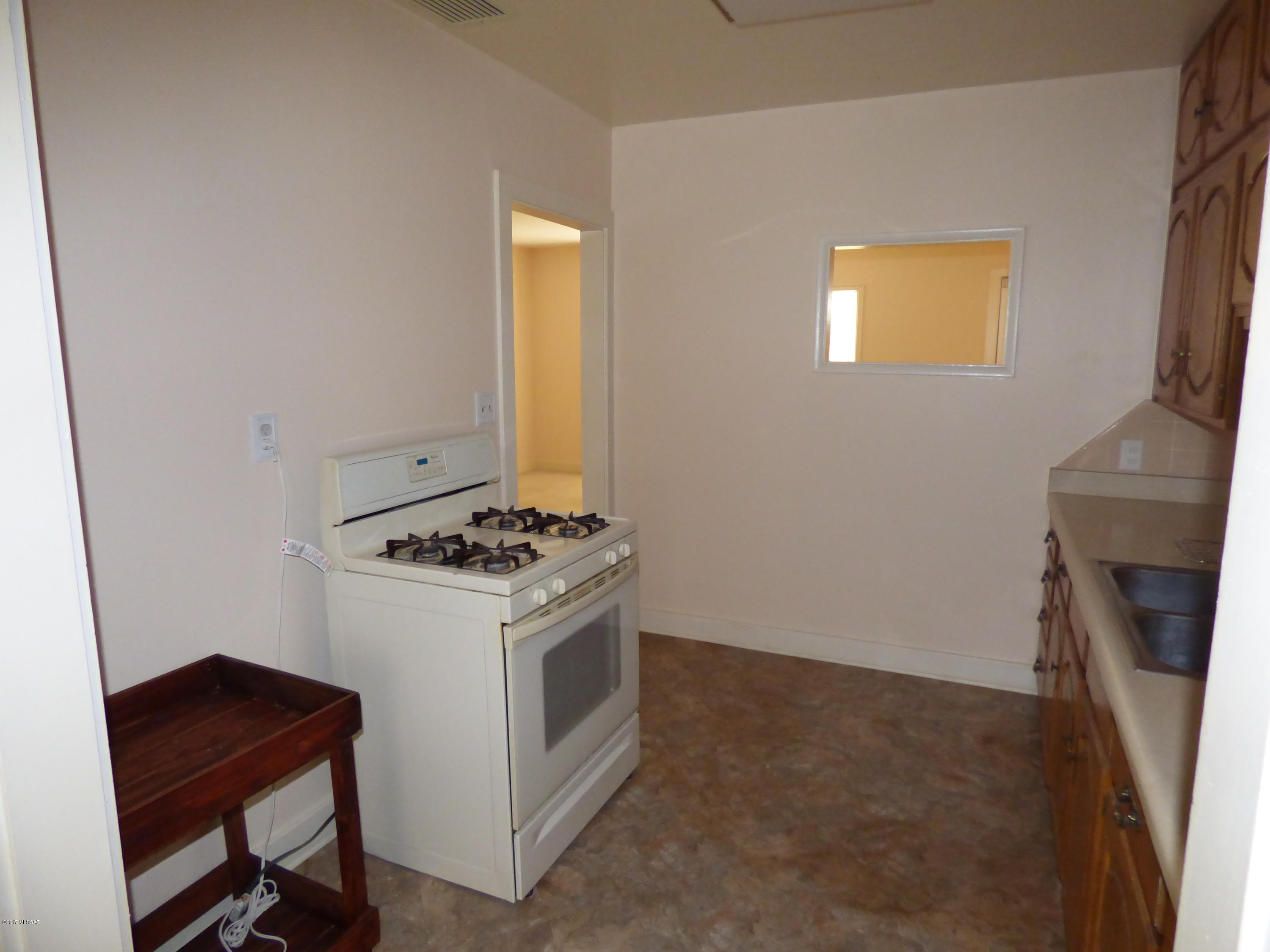 New Tucson Unit NO. 1 (1-127) - Residential Lease