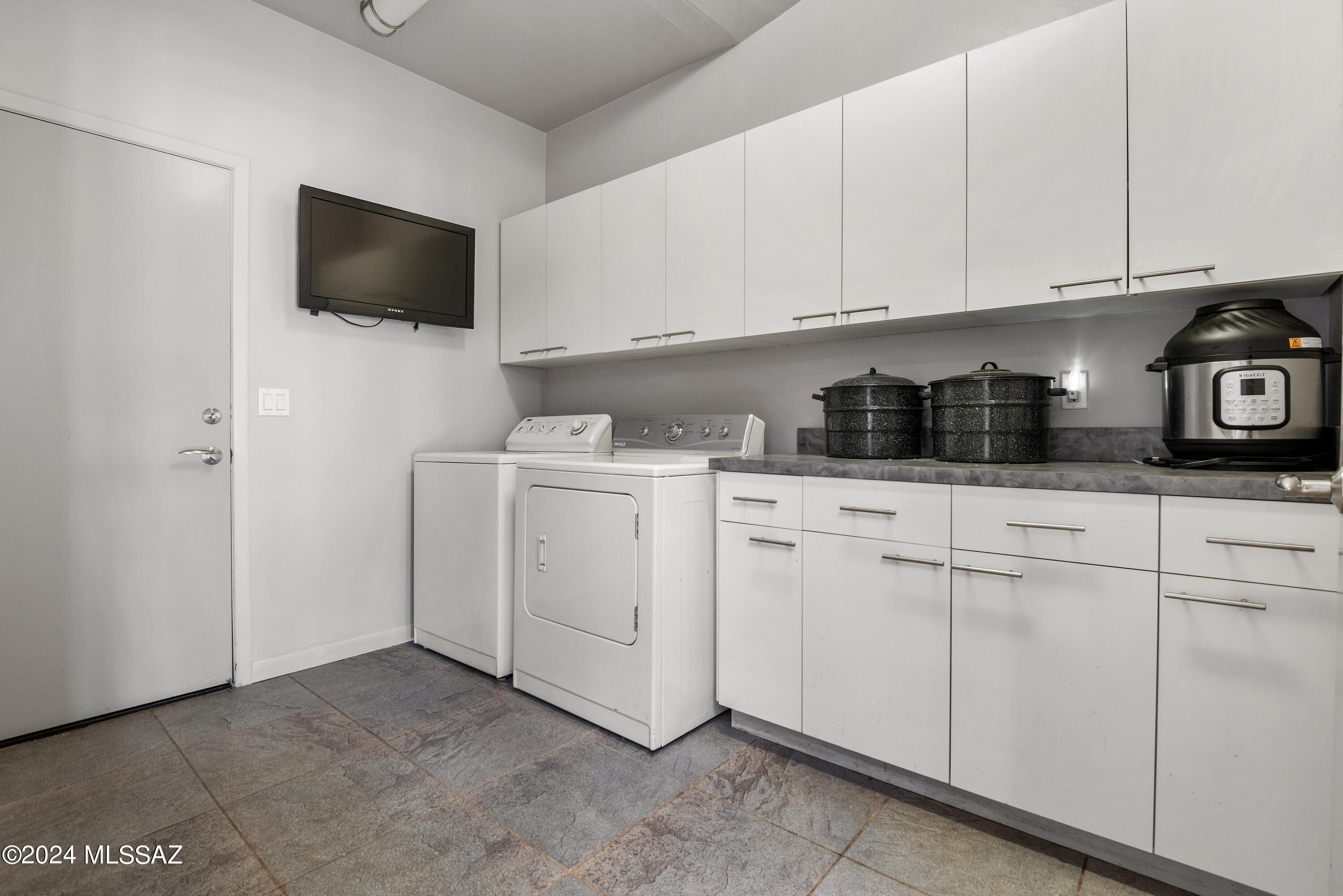 New Tucson Unit NO. 27 - Residential