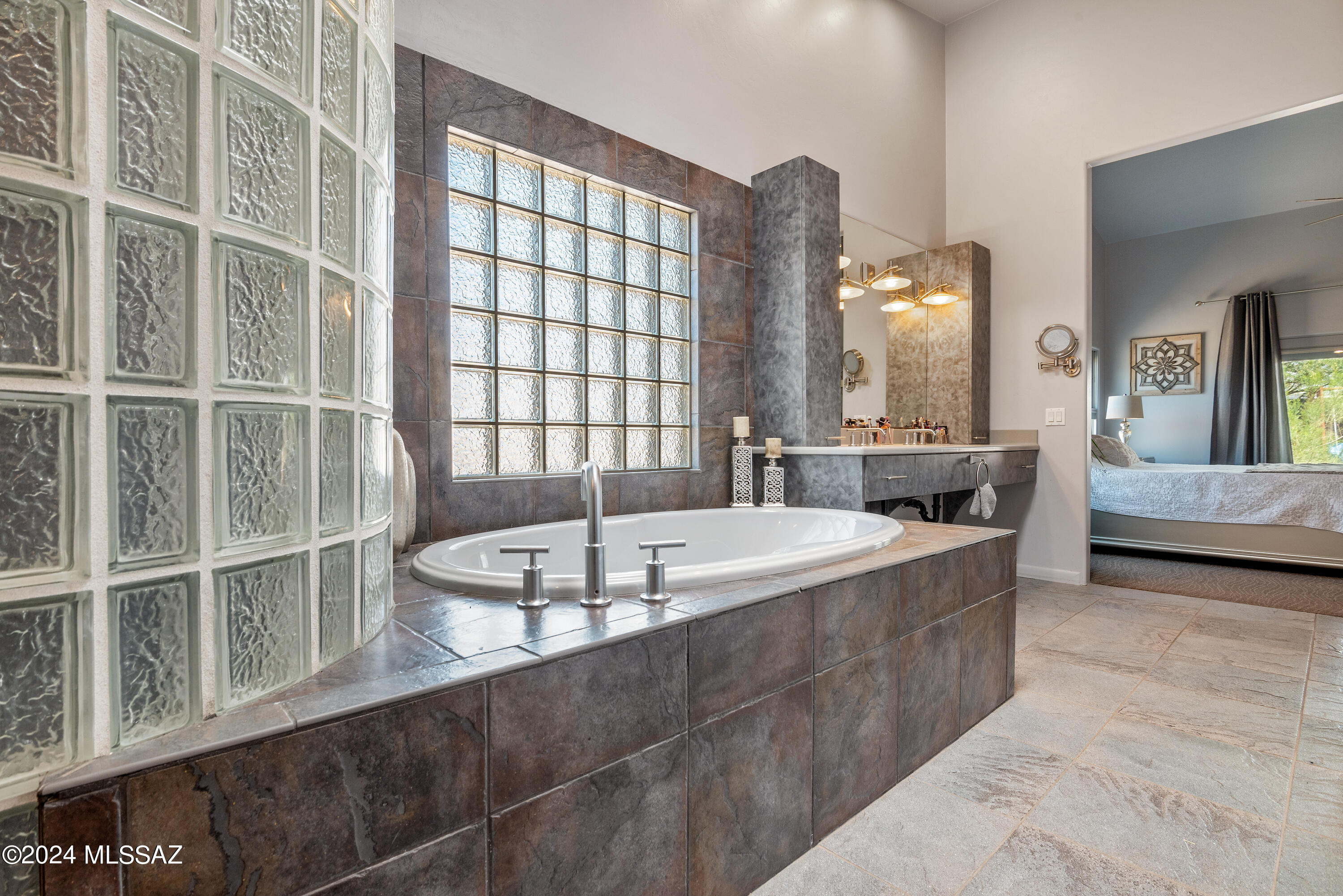 New Tucson Unit NO. 27 - Residential