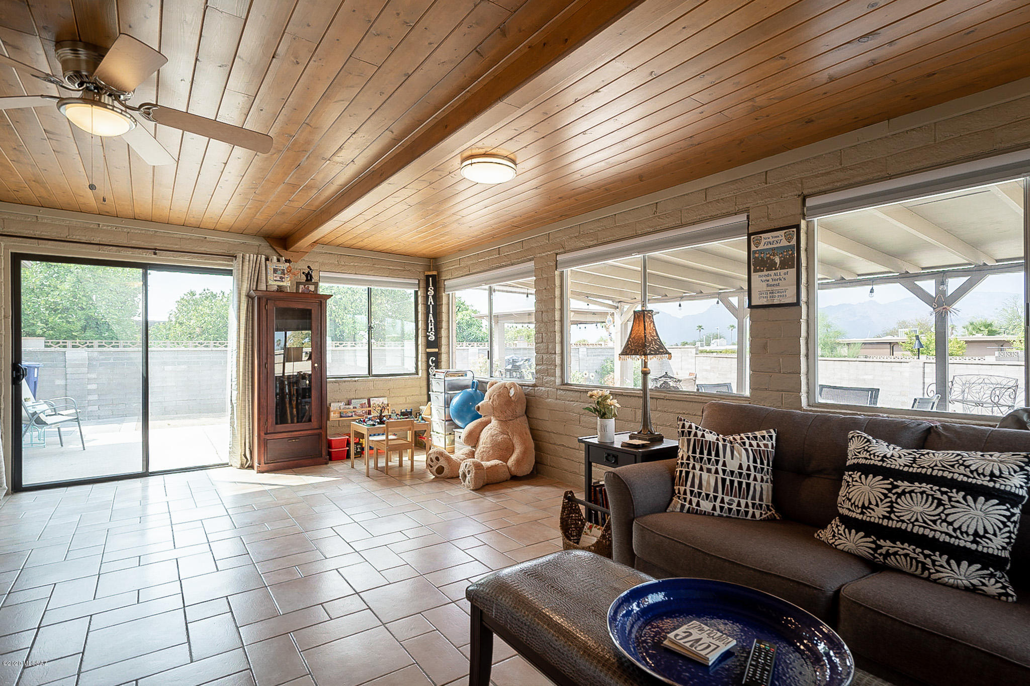 Broadway East (254-390) - Residential