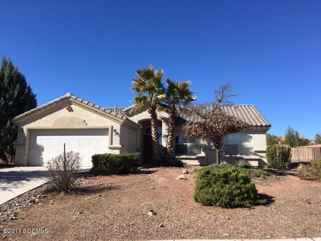 Cute 3 bedroom 2 bath family home in Sonoita Highlands.Huge backyard waiting for a family. Split floorplan adds to the features of this home. Call for an appointment today!!