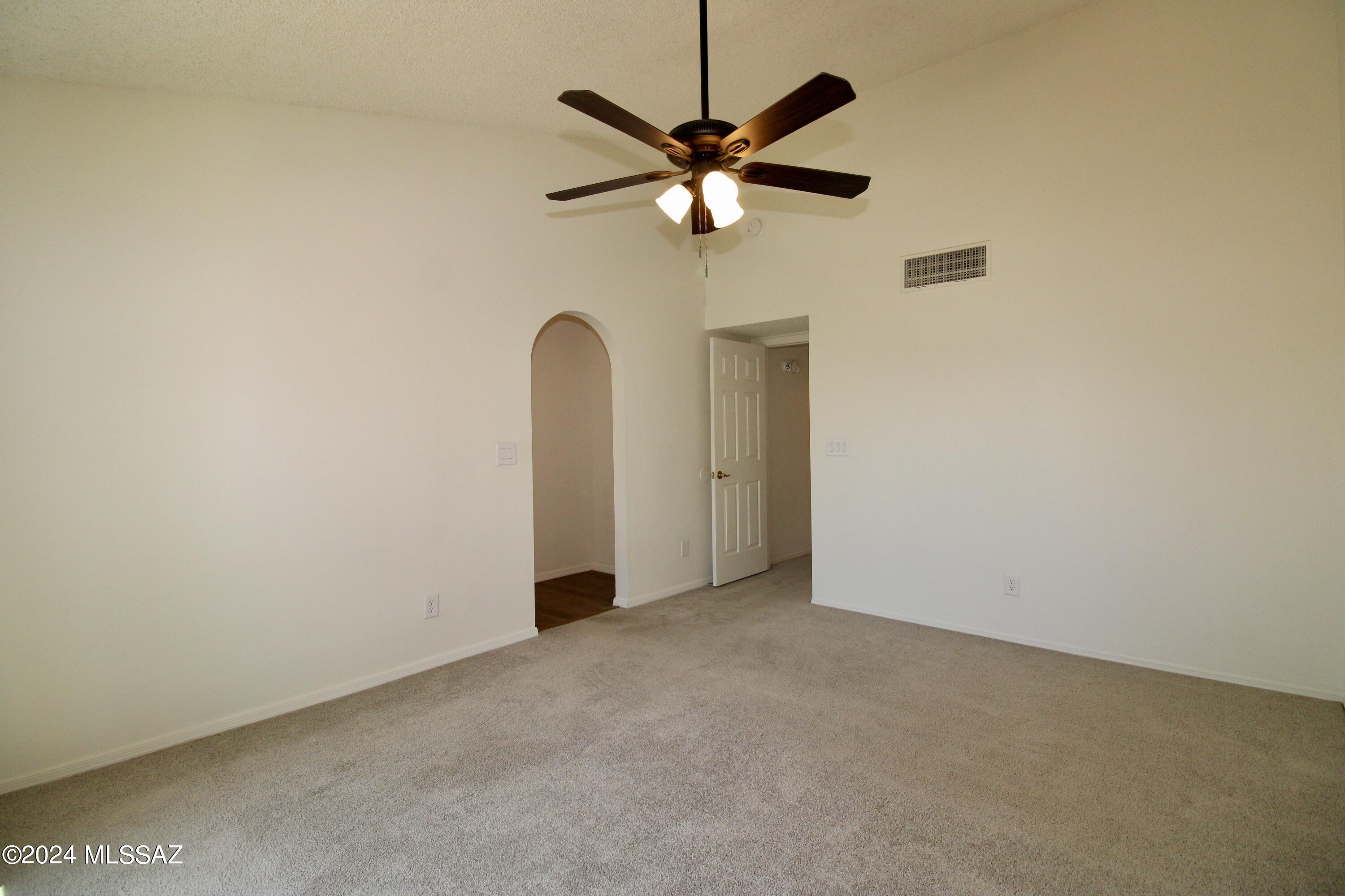 Gatewood Ranch (92-293) - Residential Lease