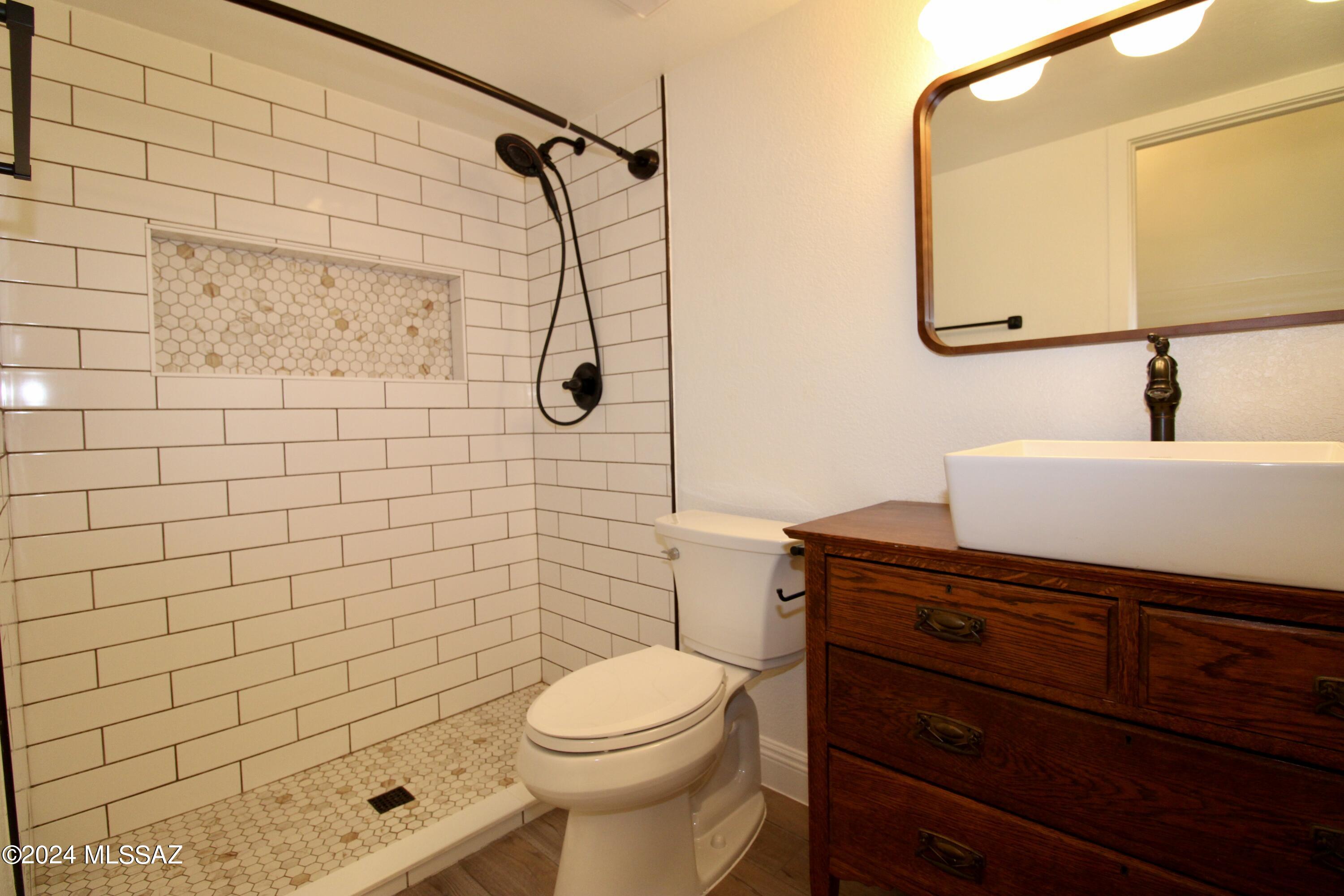 Gatewood Ranch (92-293) - Residential Lease