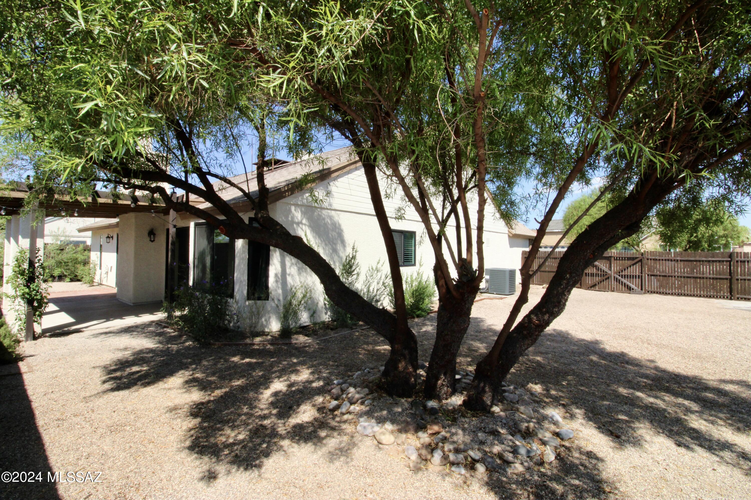 Gatewood Ranch (92-293) - Residential Lease