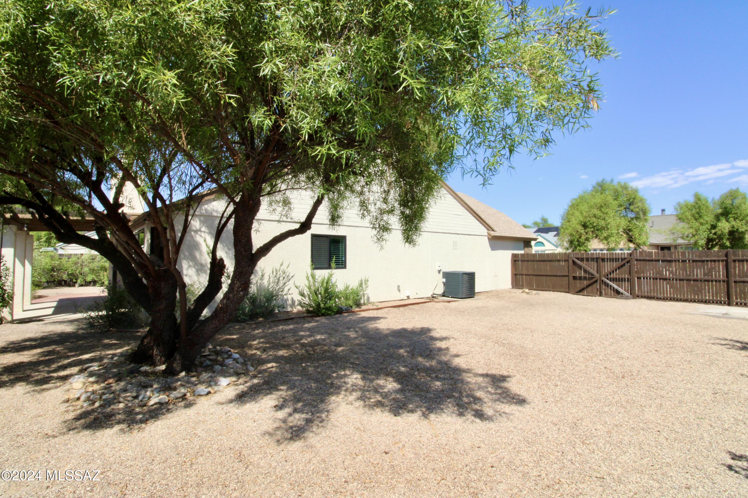 Gatewood Ranch (92-293) - Residential Lease
