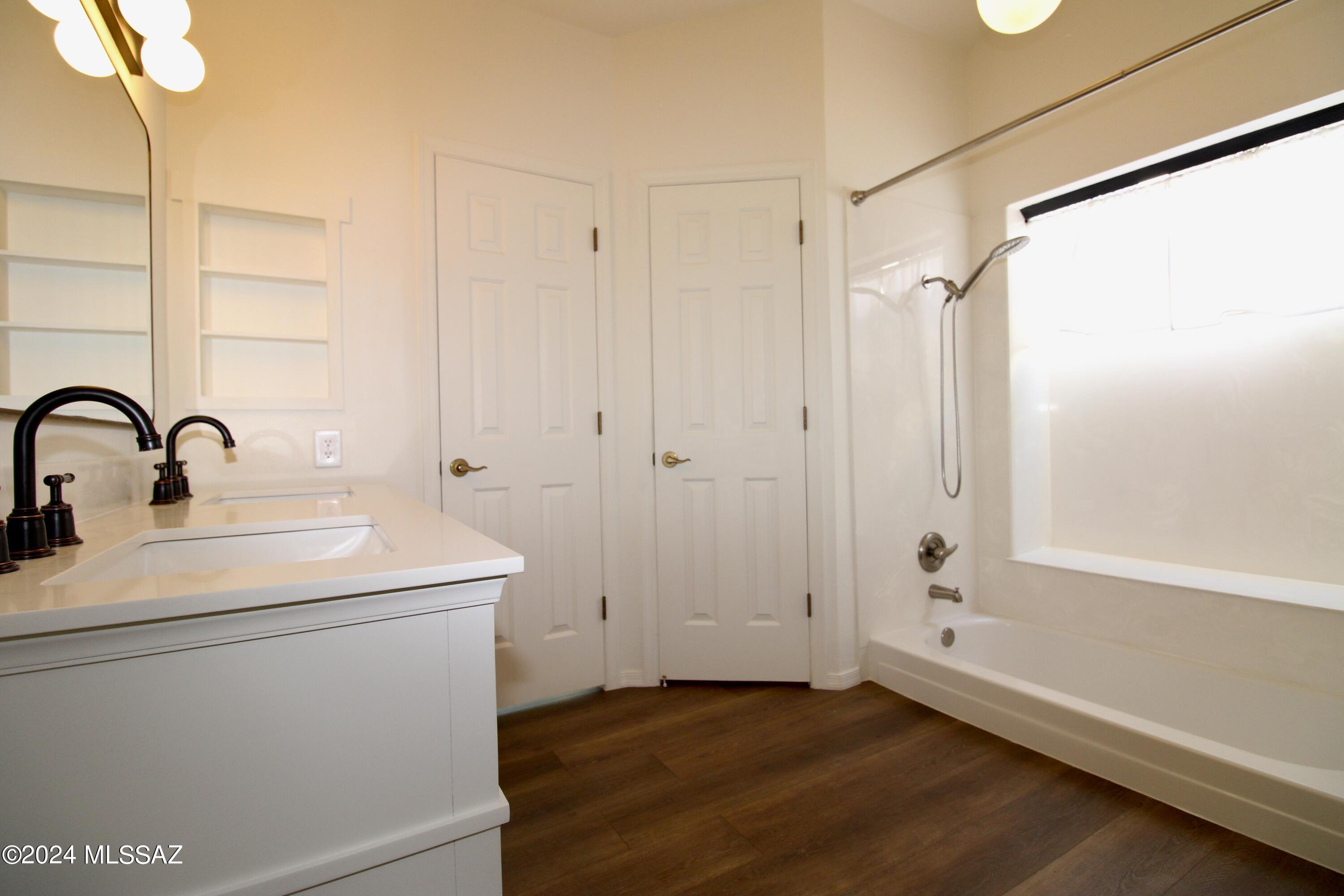 Gatewood Ranch (92-293) - Residential Lease