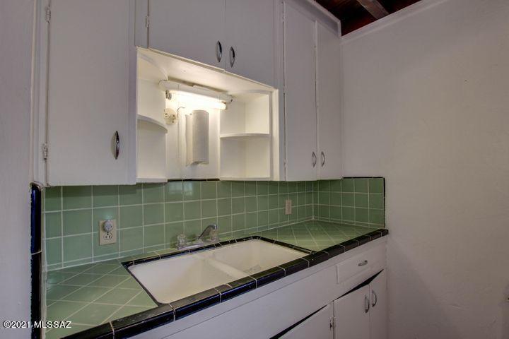 Lincoln Park - Residential Income