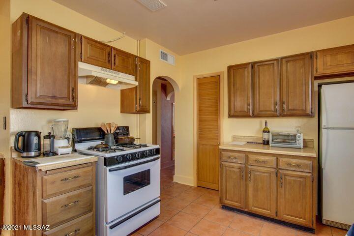 Lincoln Park - Residential Income