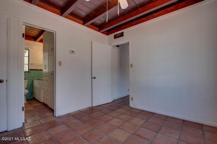Lincoln Park - Residential Income