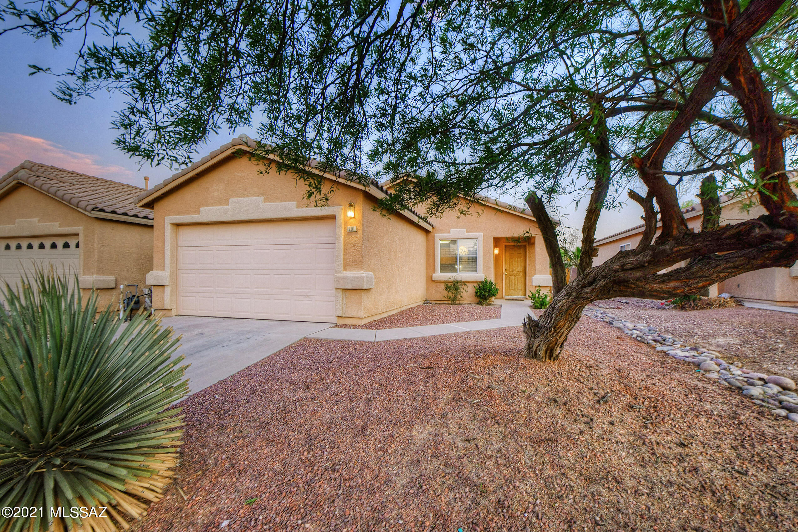 Conveniently located just North of Grant and Silverbell, this home will not last long!  Don's miss out on the opportunity to capture something at this great price point that has everything you could ask for from interior space to the extended outdoor patio and a newer HVAC and hot water heater.  Just pack your suitcase and furniture and start enjoying the space!