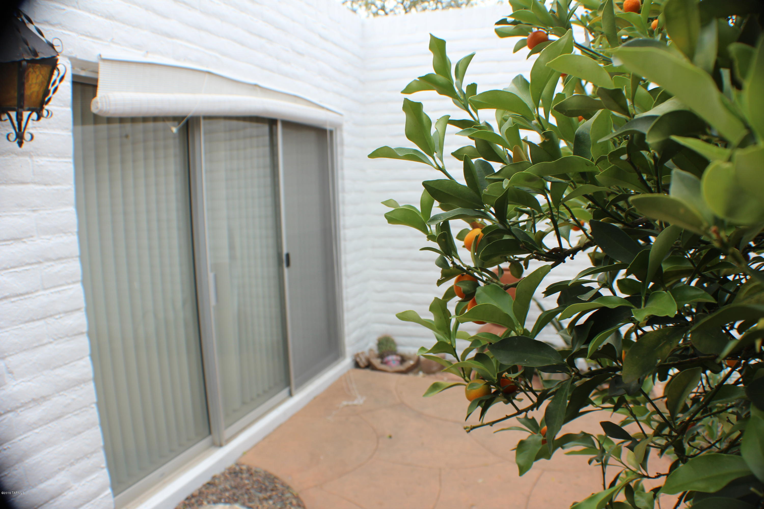 Las Lomitas (1) - Residential