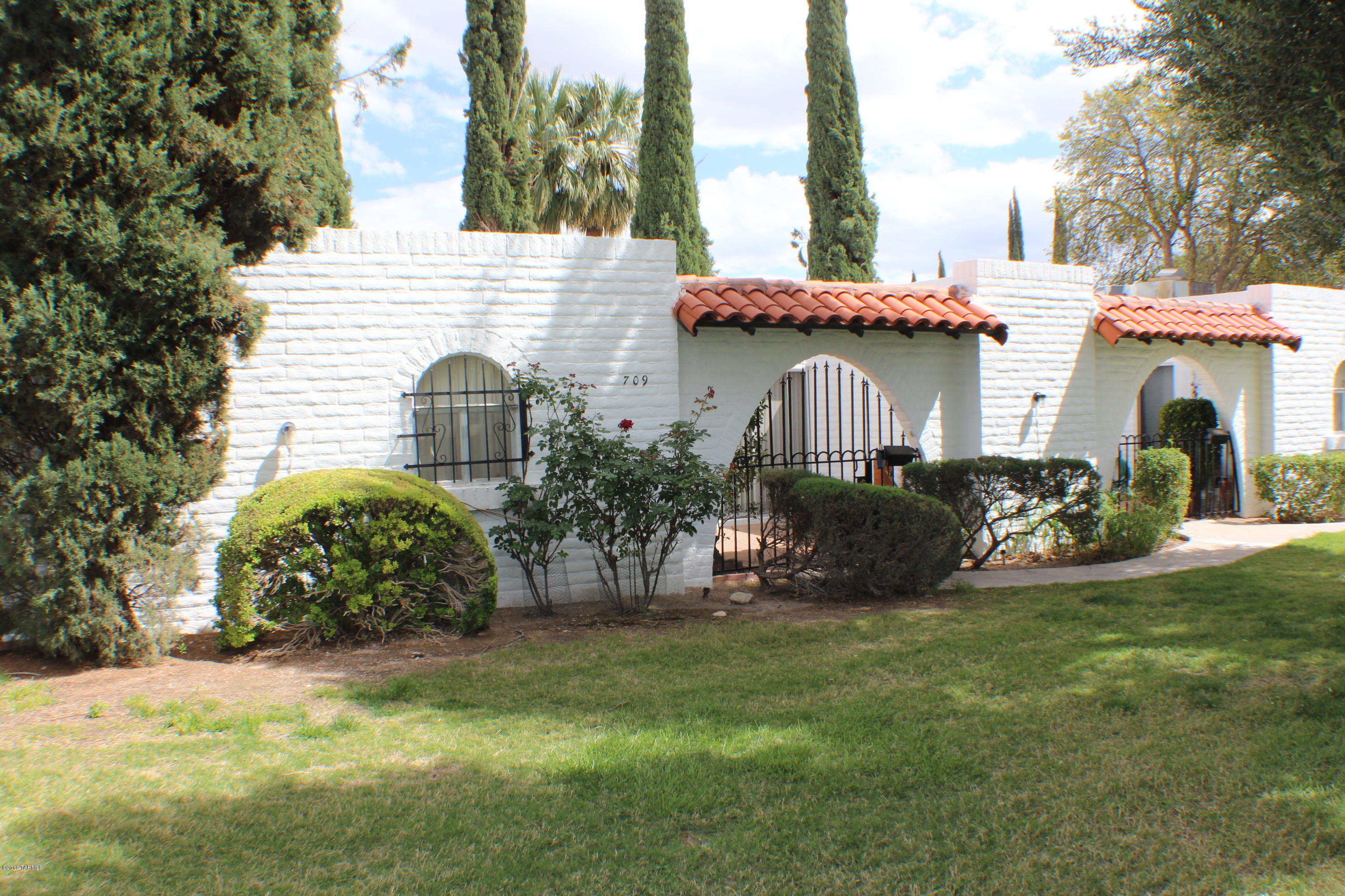 Las Lomitas (1) - Residential