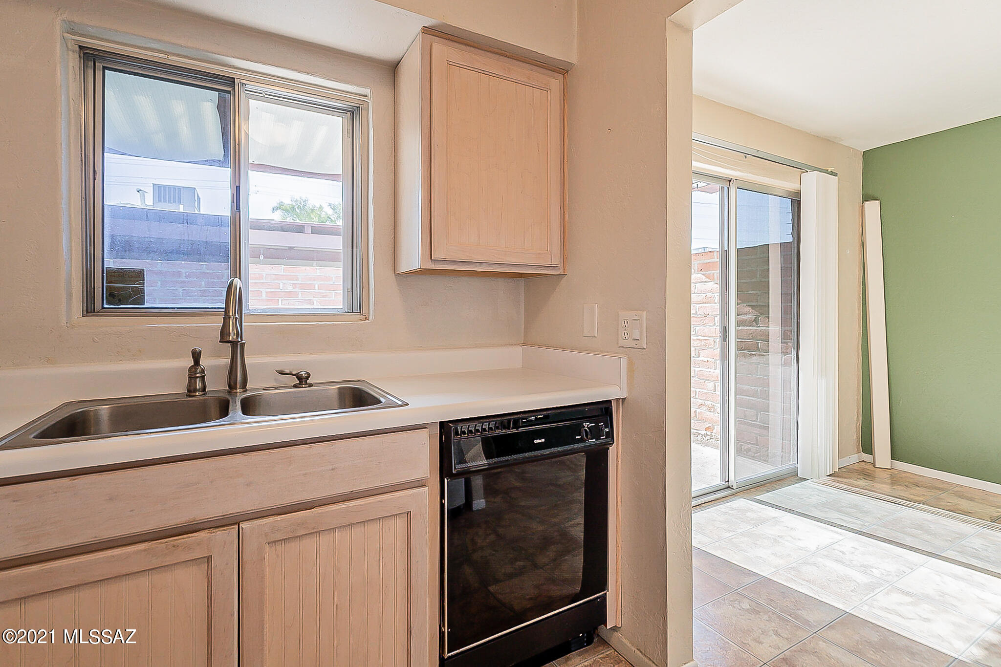 Las Solanas Blk 2 (1-49) - Residential