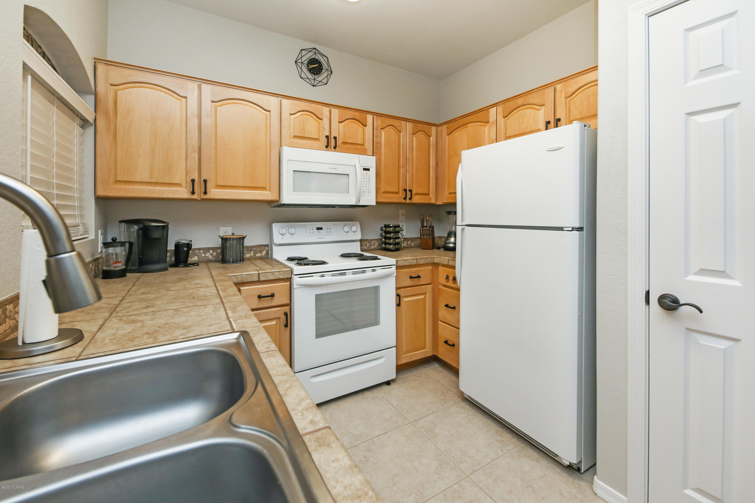 Pinnacle Canyon Condominium - Residential