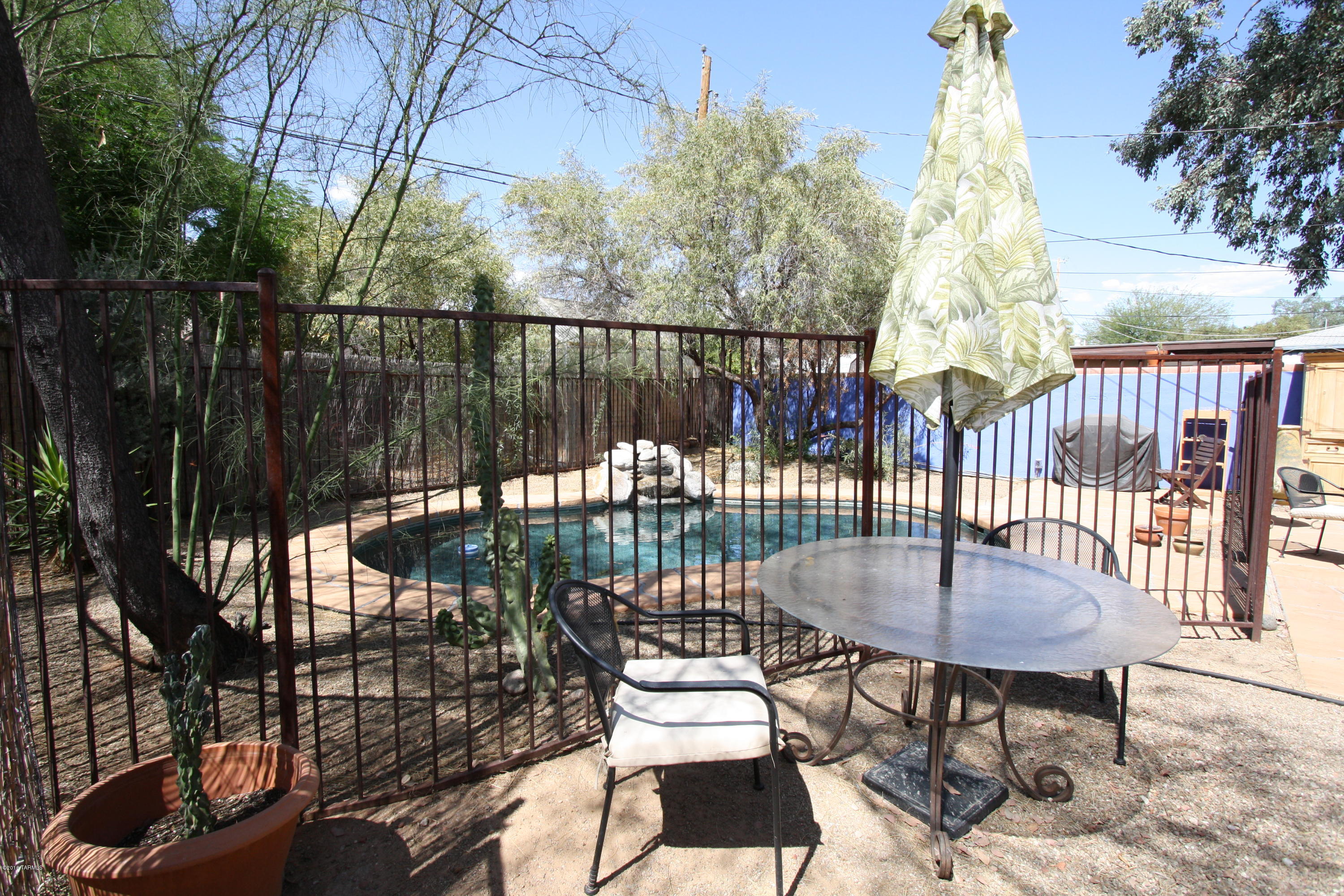 La Mirada (1-8) - Residential Lease