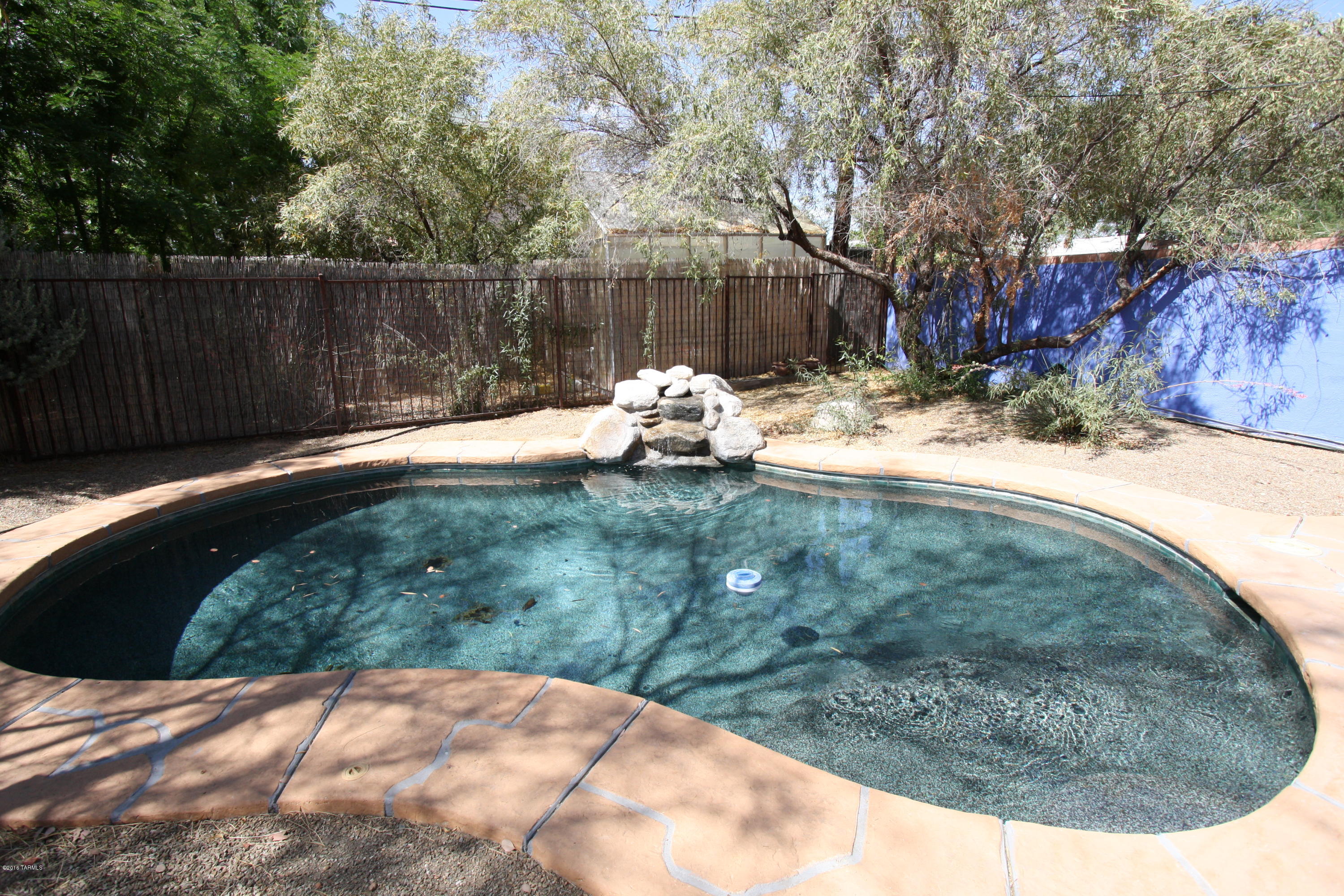 La Mirada (1-8) - Residential Lease