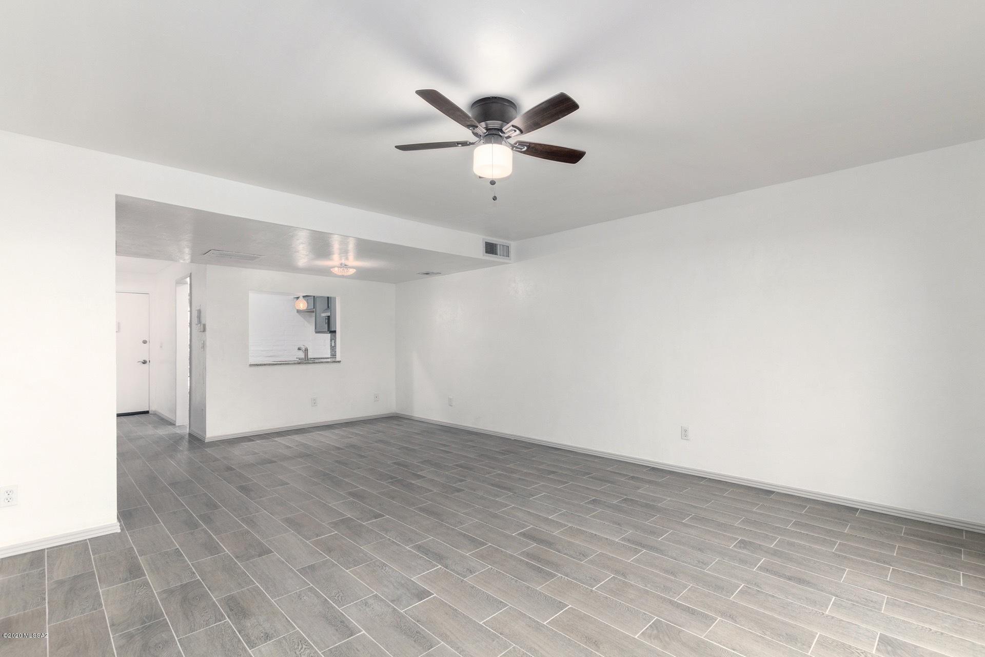 Tucson North Townhome Apts. - Residential