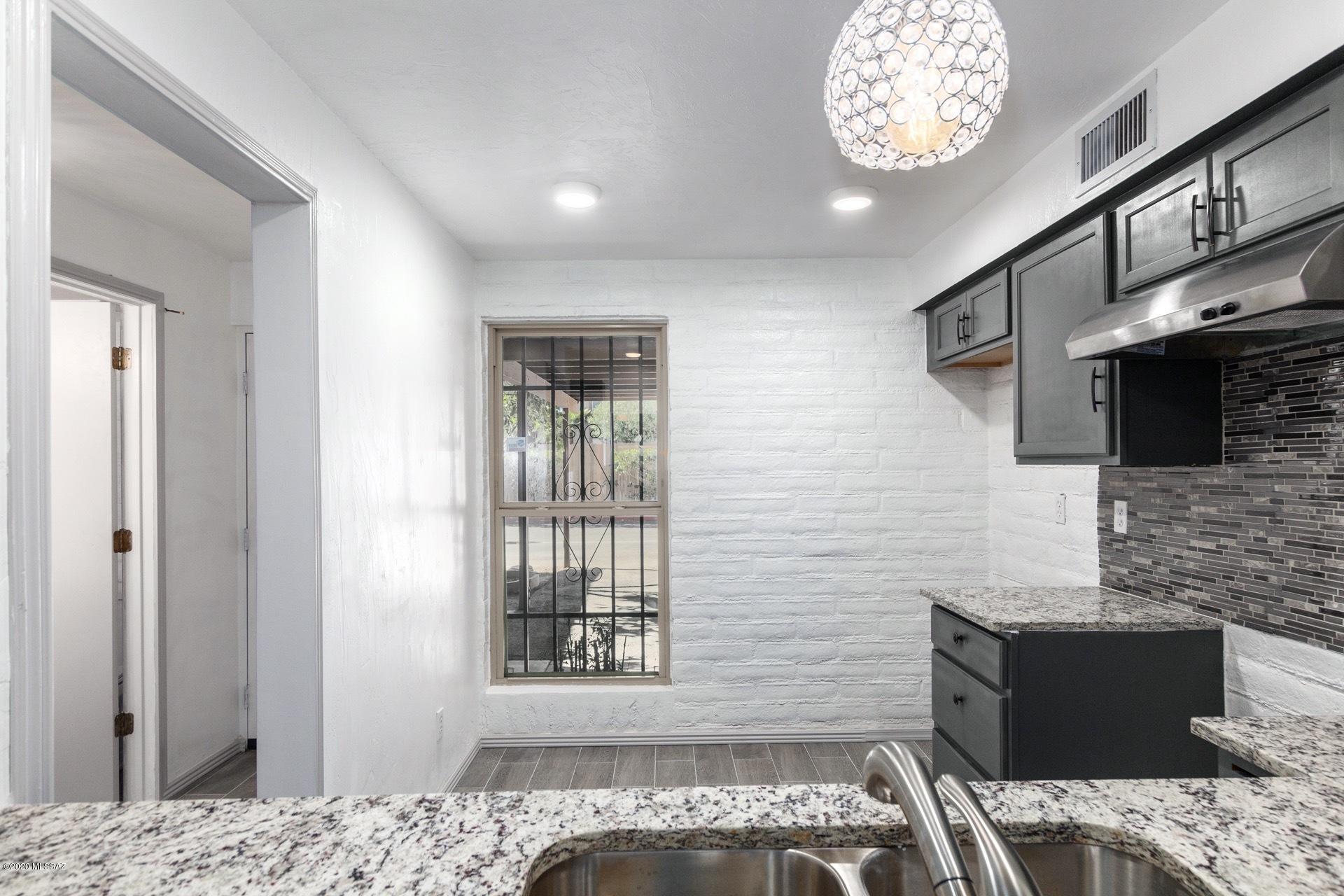 Tucson North Townhome Apts. - Residential