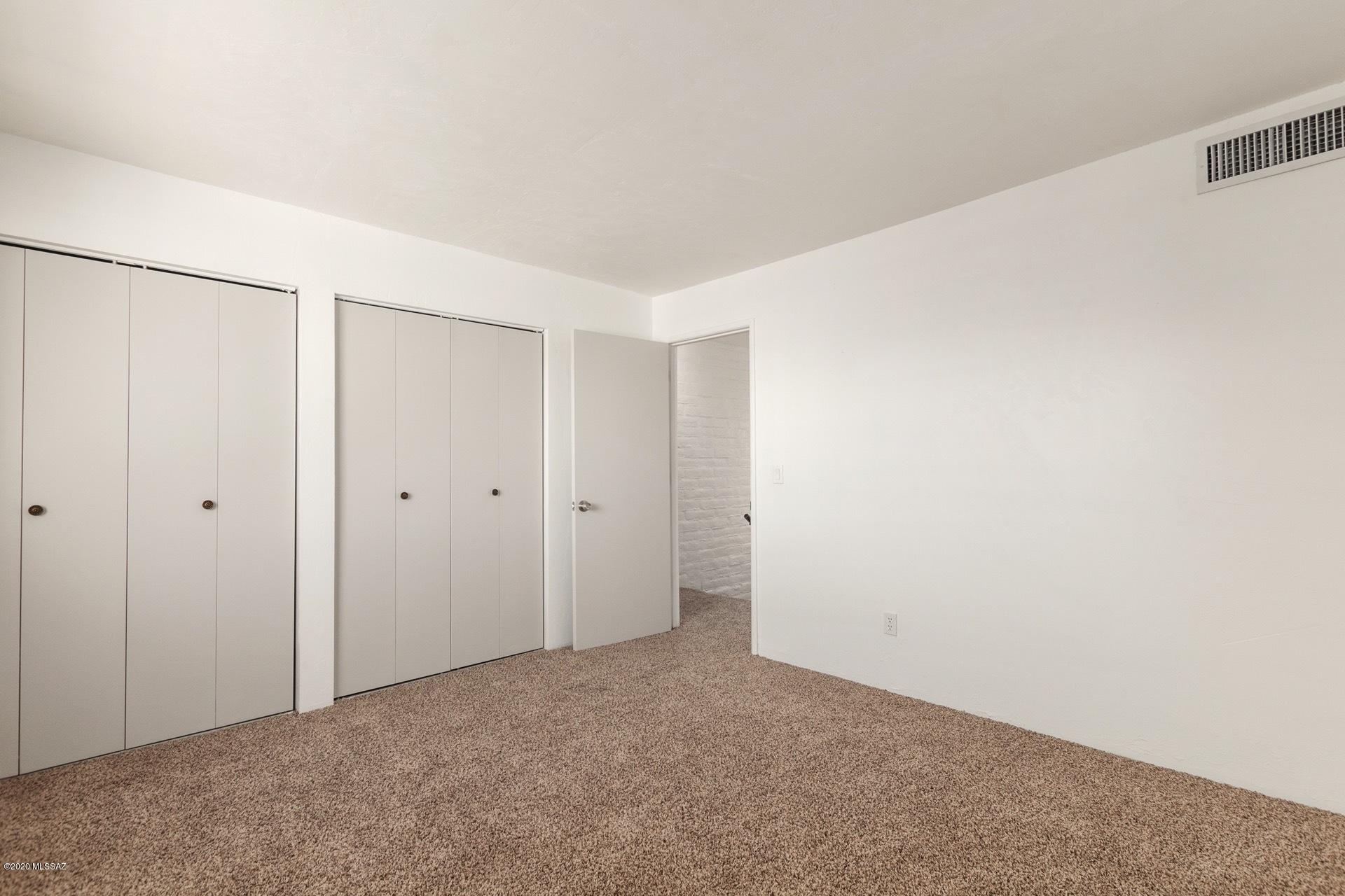 Tucson North Townhome Apts. - Residential