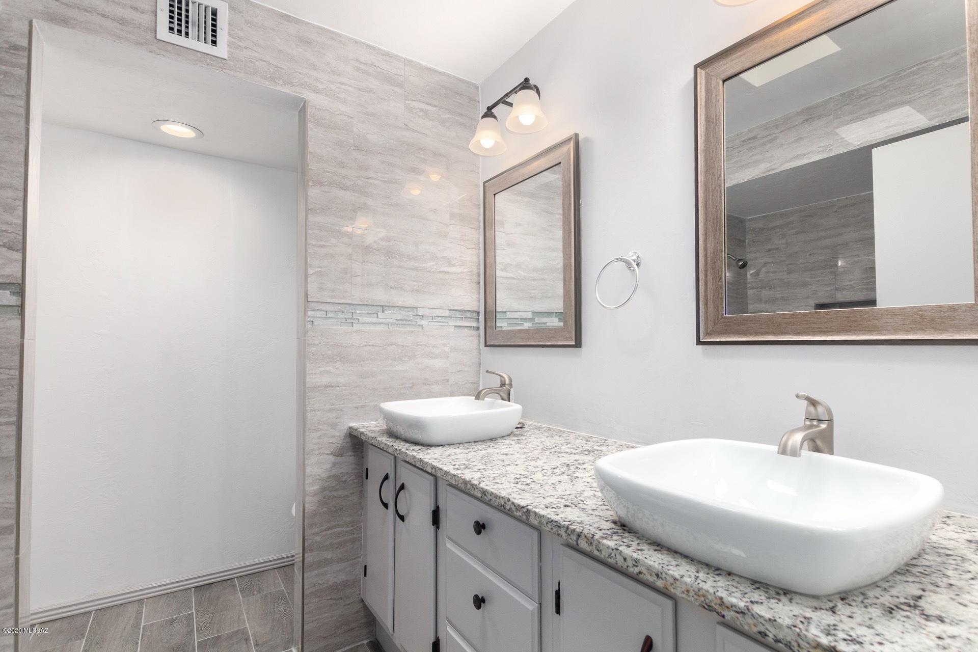 Tucson North Townhome Apts. - Residential